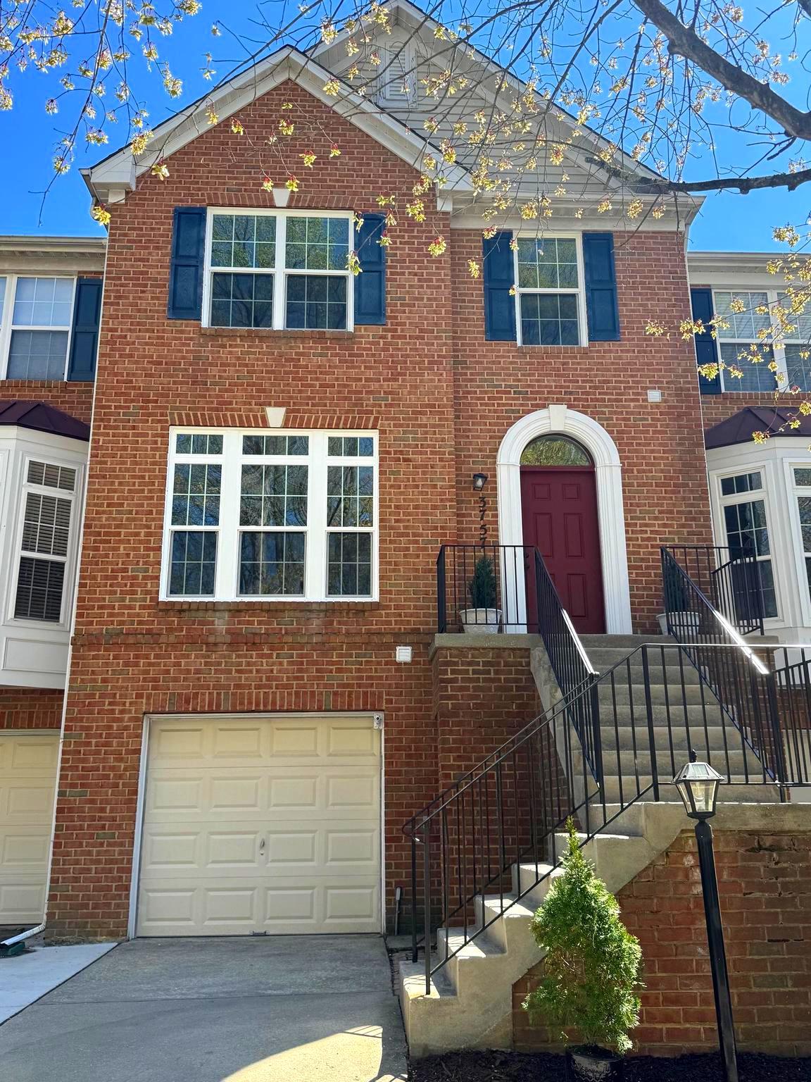 SOUTH RIVER COLONY - Residential