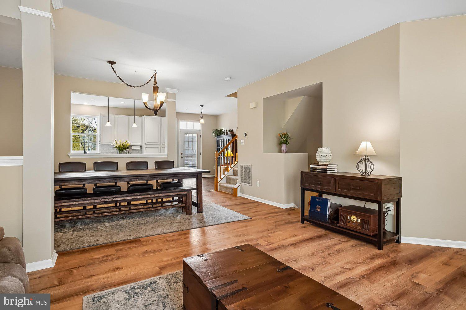 SOUTH RIVER COLONY - Residential