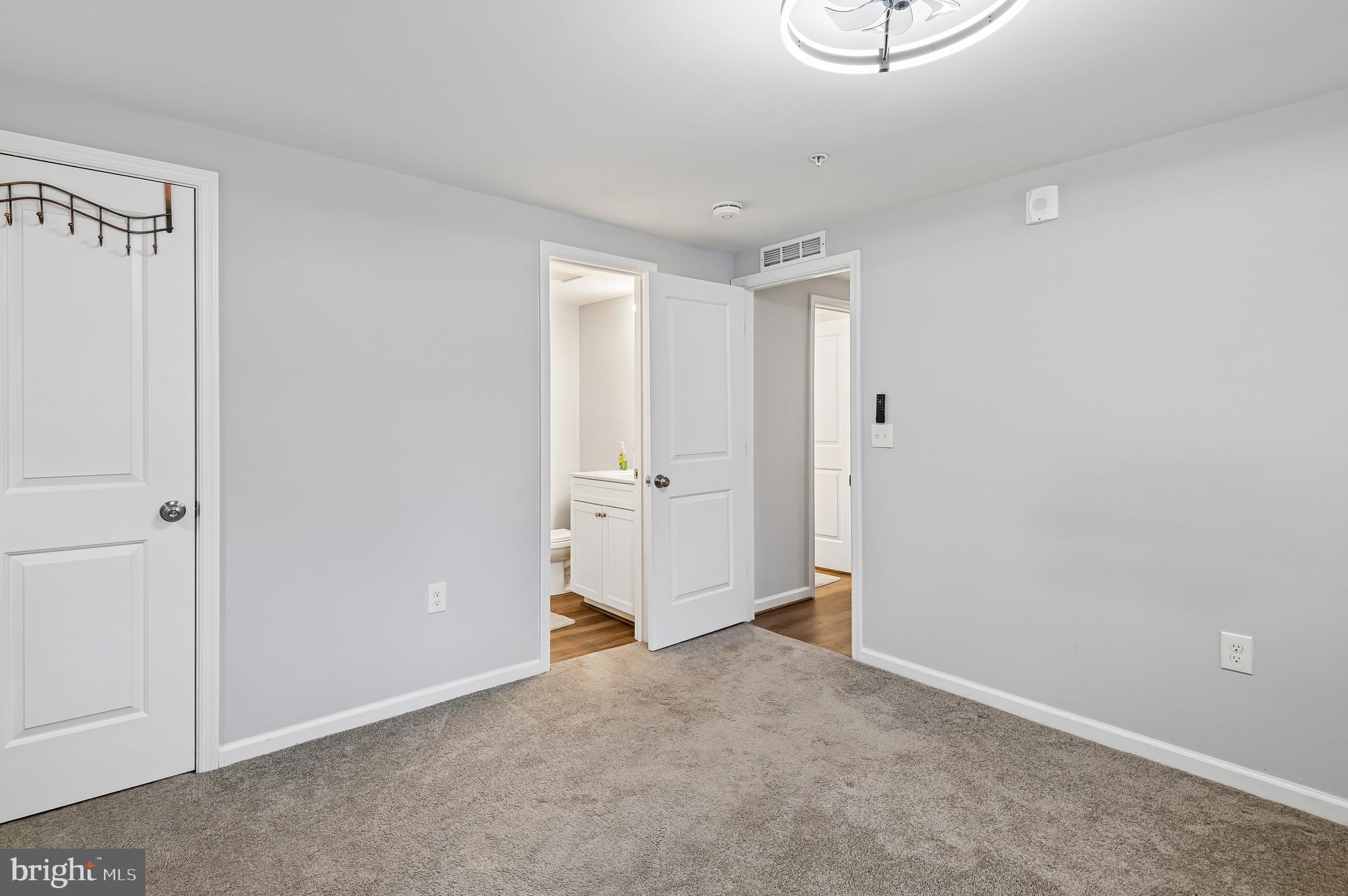 ROCKBURN COMMONS III - Residential