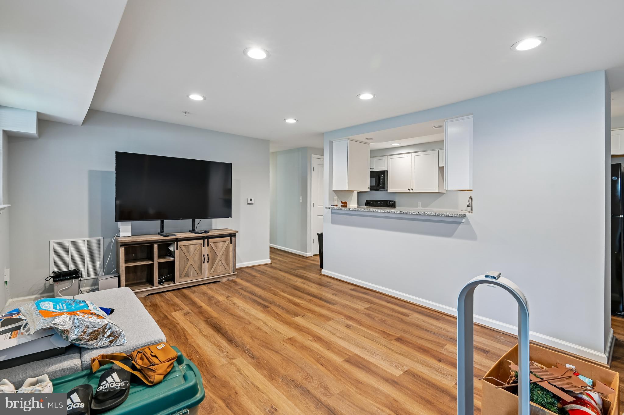 ROCKBURN COMMONS III - Residential