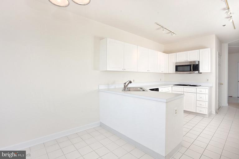 HARBORVIEW - Residential Lease