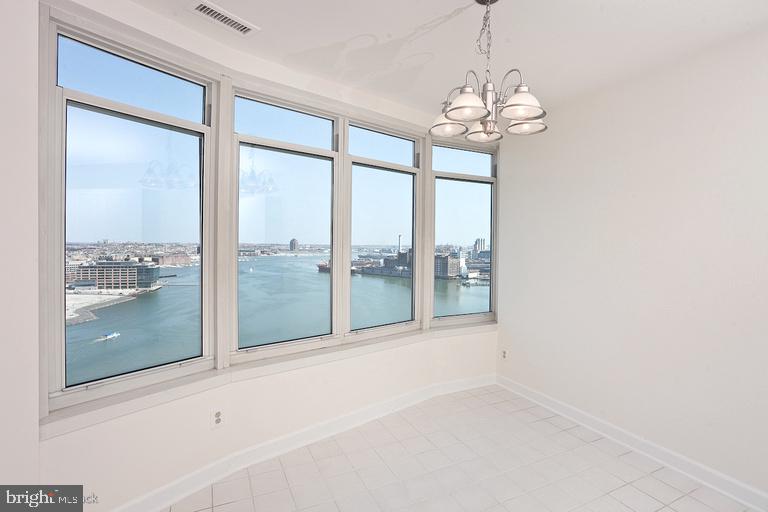 HARBORVIEW - Residential Lease