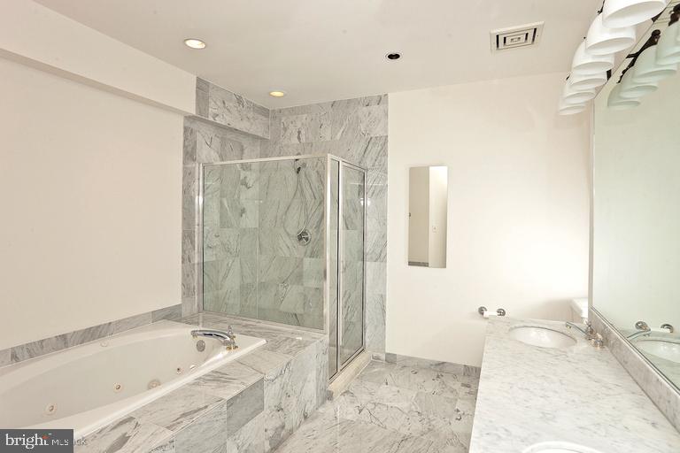 HARBORVIEW - Residential Lease