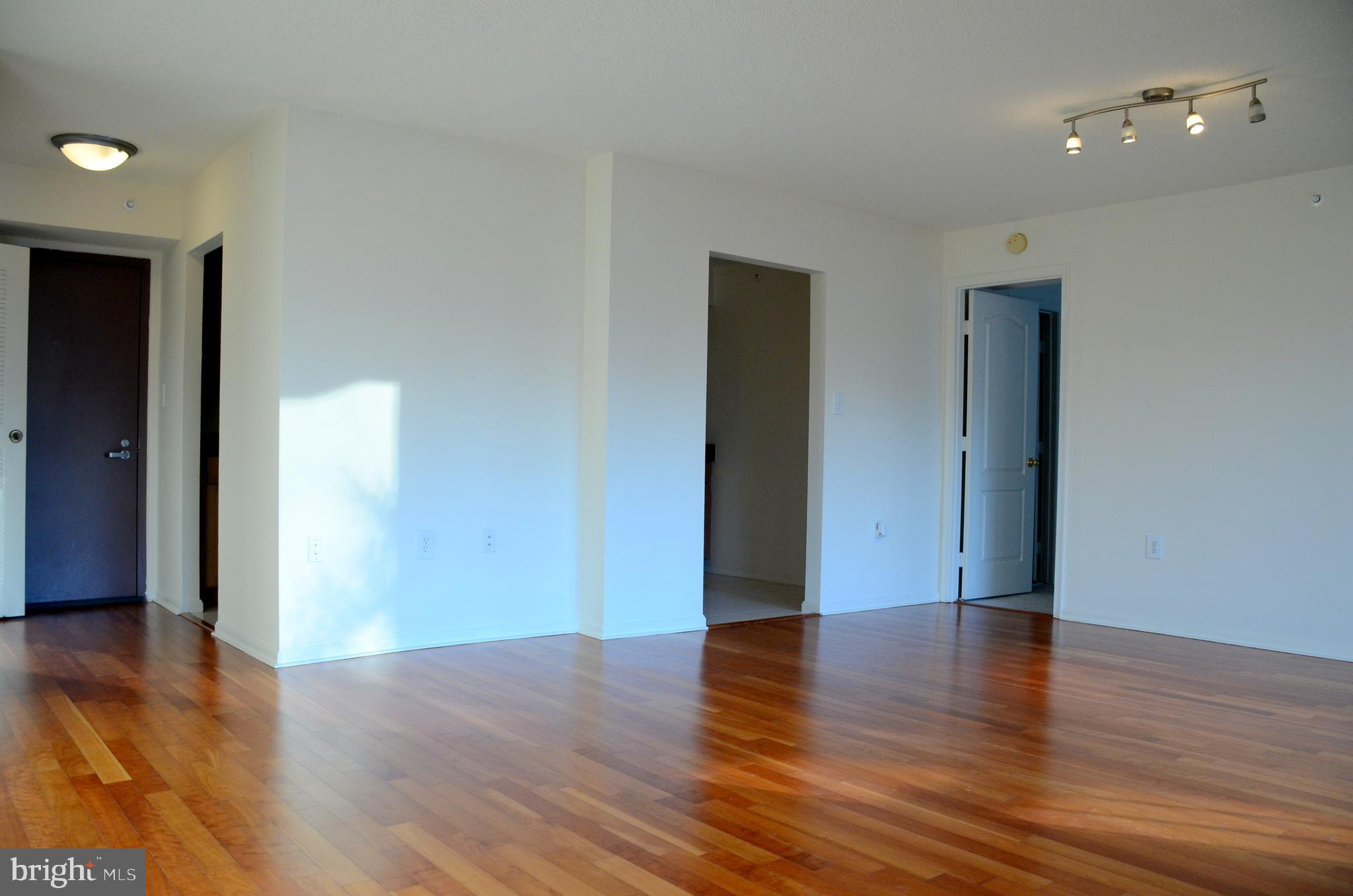 RENAISSANCE - Residential Lease