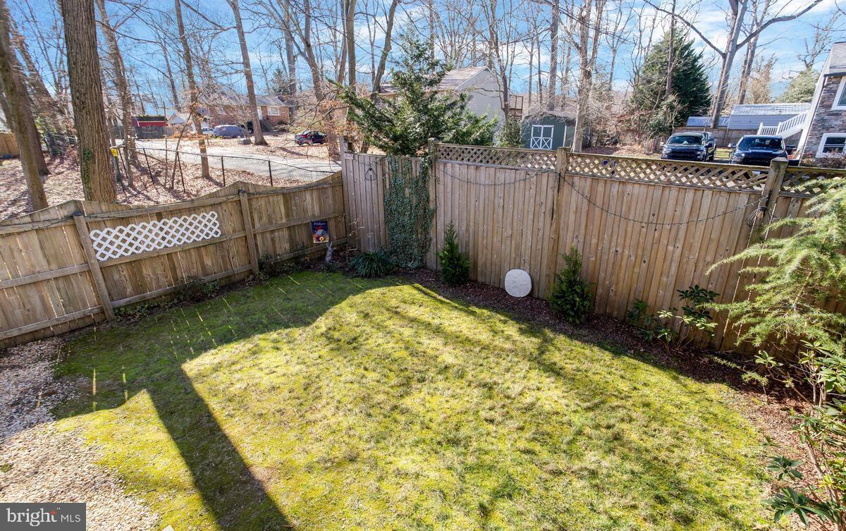 BURNT OAKS - Residential