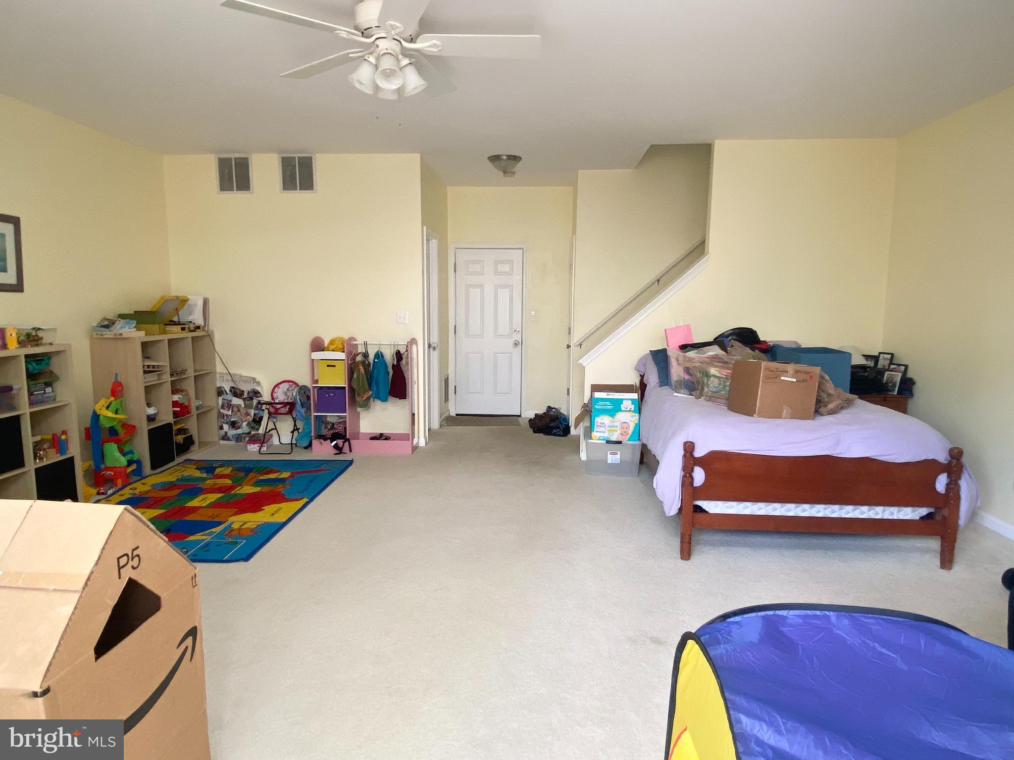 AUTUMN CHASE HUNT - Residential Lease