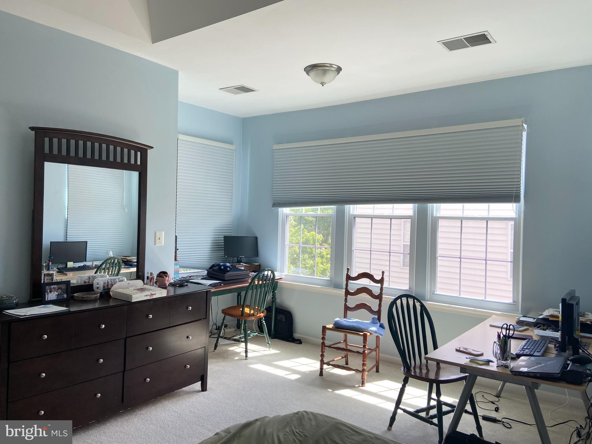 AUTUMN CHASE HUNT - Residential Lease