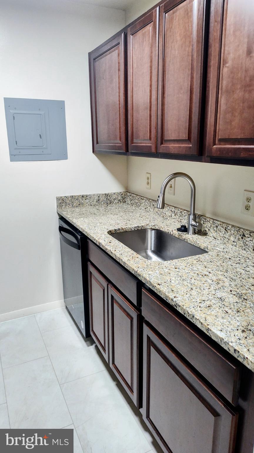 6100 WESTCHESTER PARK DRIVE TR81 (1708)