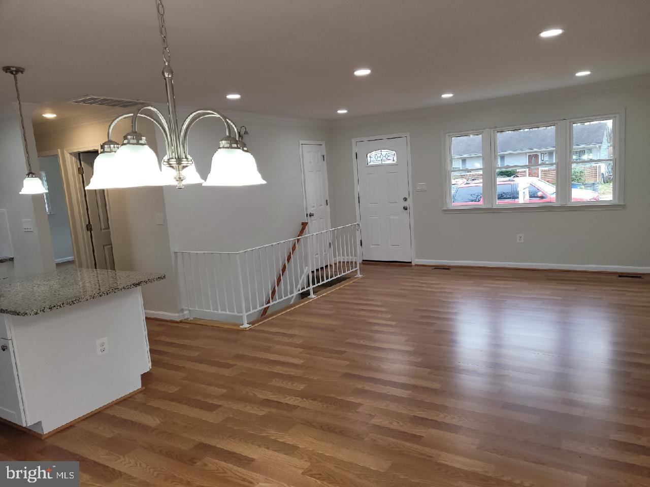 DALE CITY - Residential