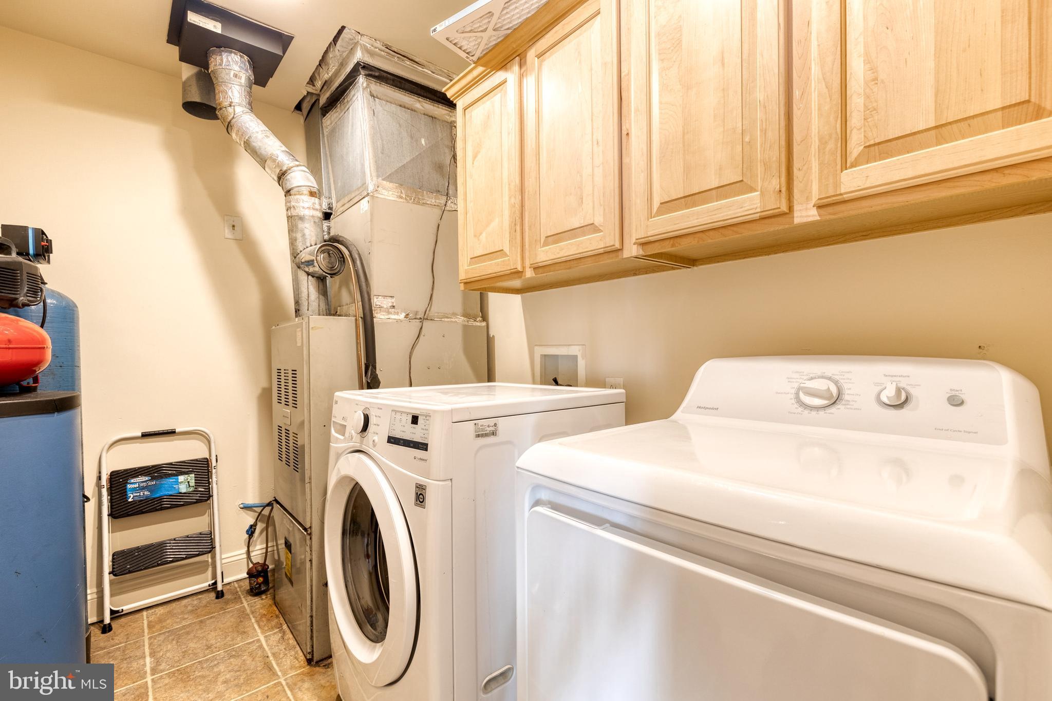 HUNTERS HARBOR - Residential