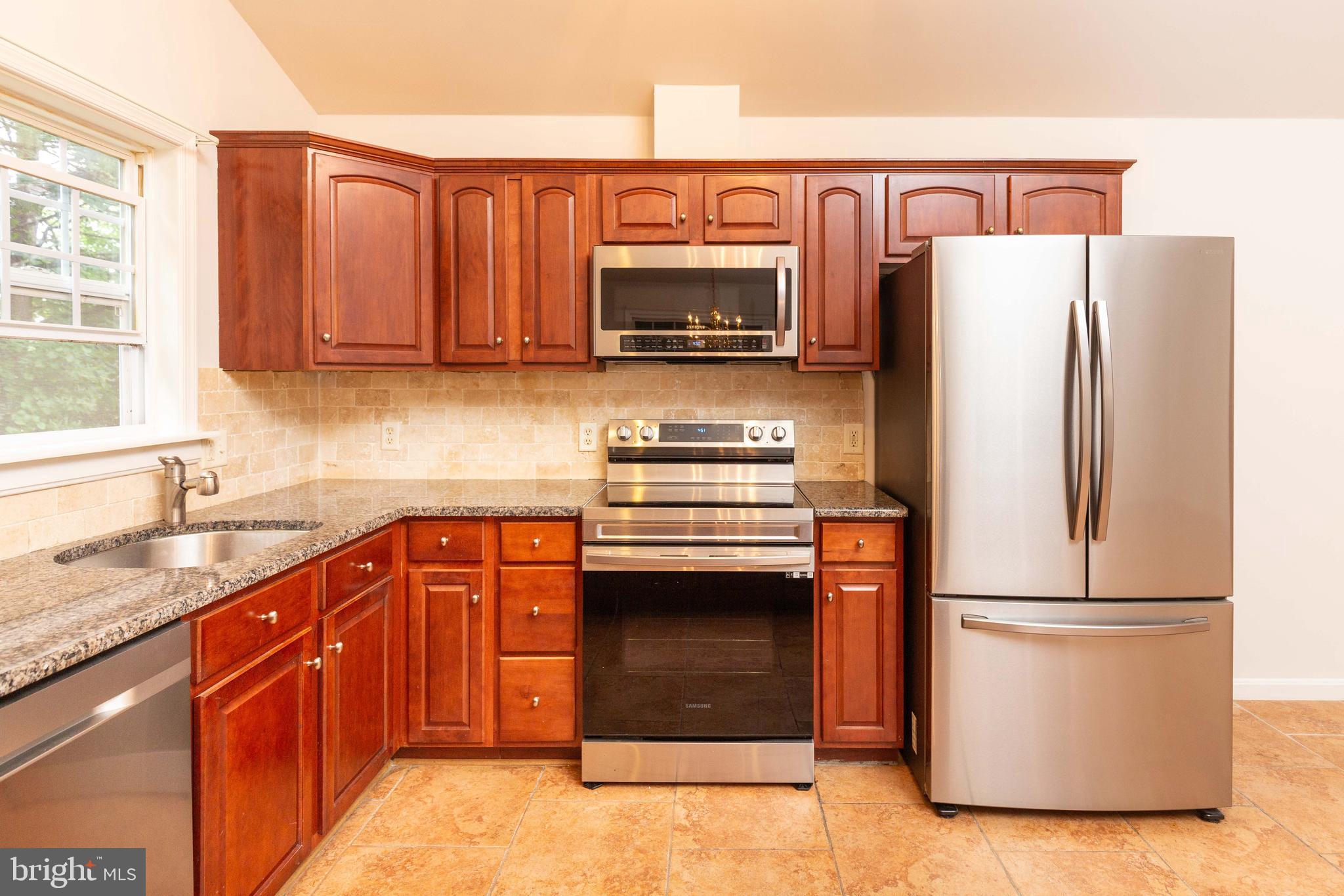 OAK CREST FARM - Residential