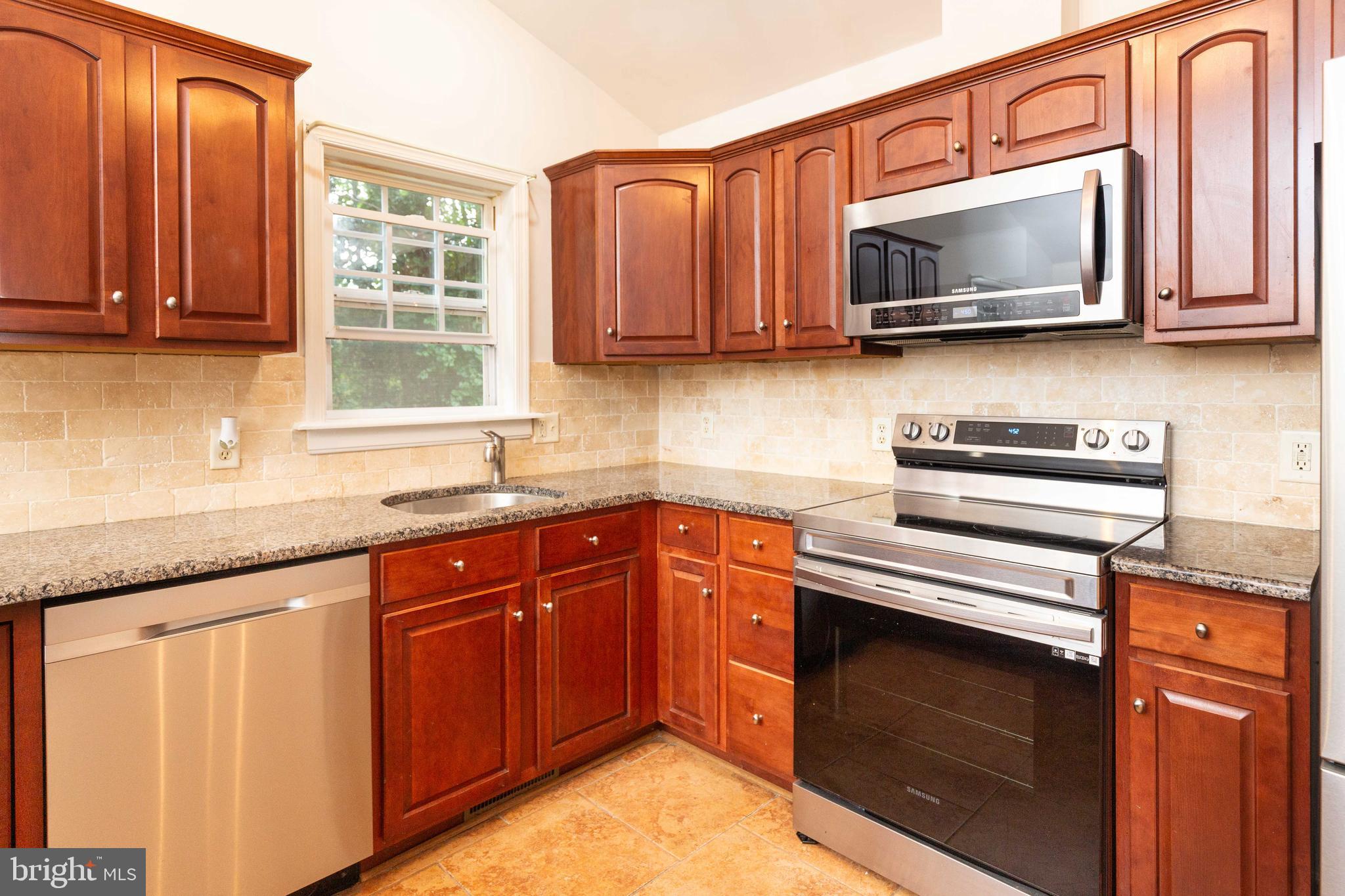 OAK CREST FARM - Residential