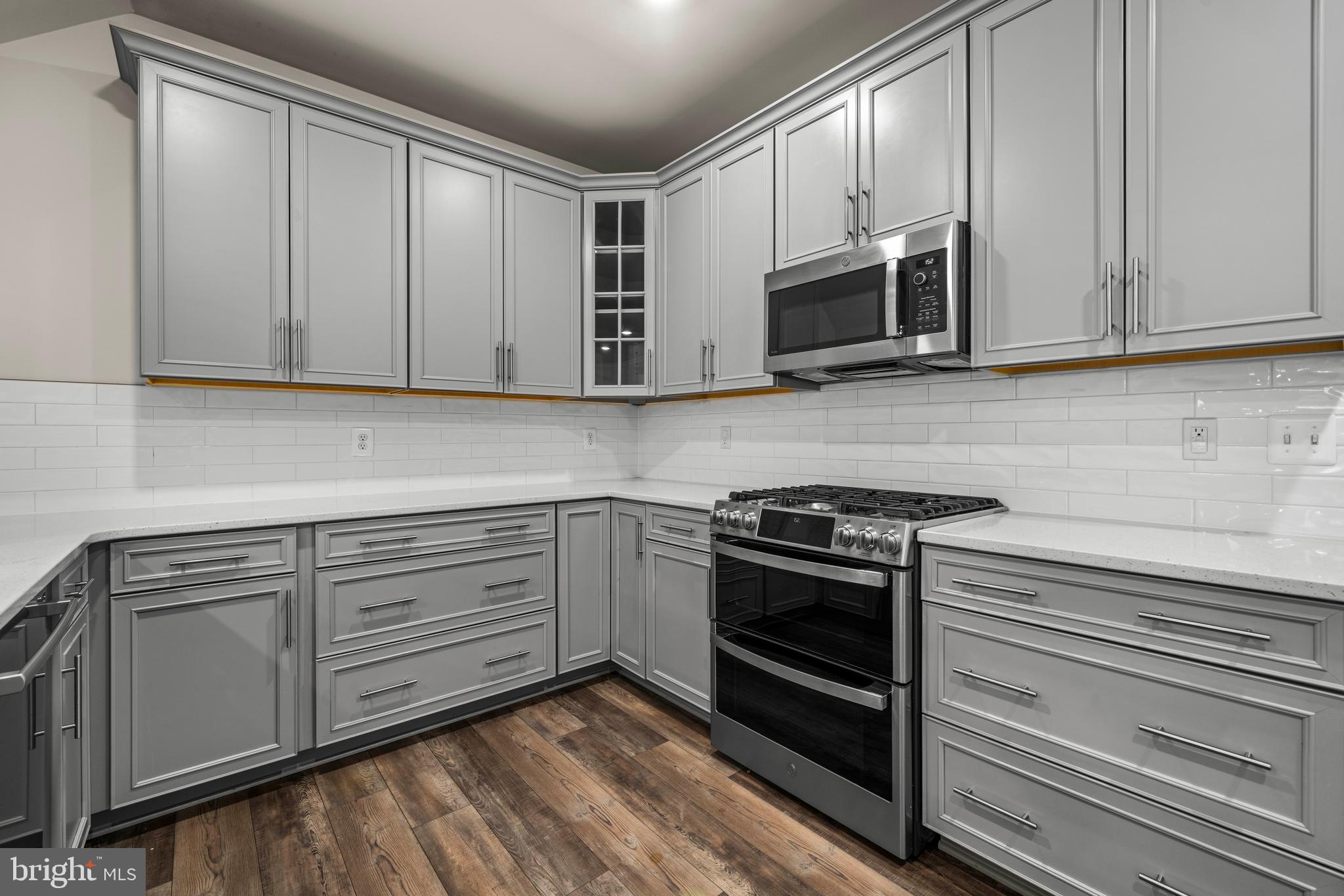 METRO WALK AT MOOREFIELD STATION - Residential