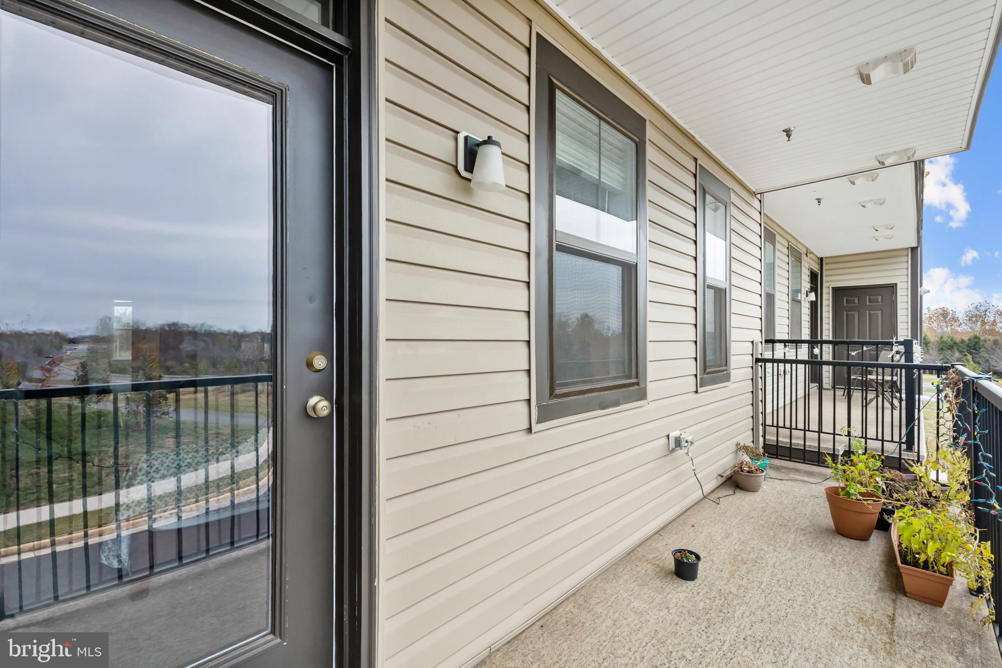 METRO WALK AT MOOREFIELD STATION - Residential