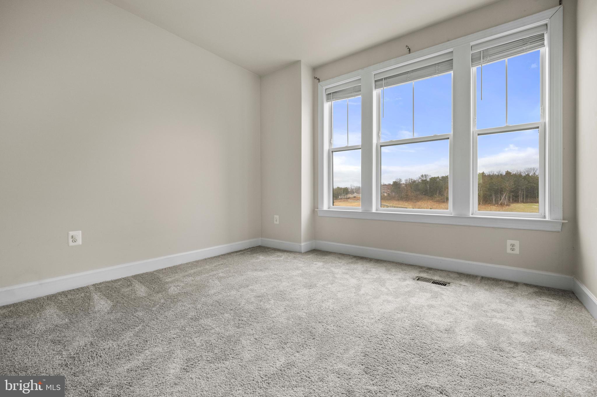 METRO WALK AT MOOREFIELD STATION - Residential