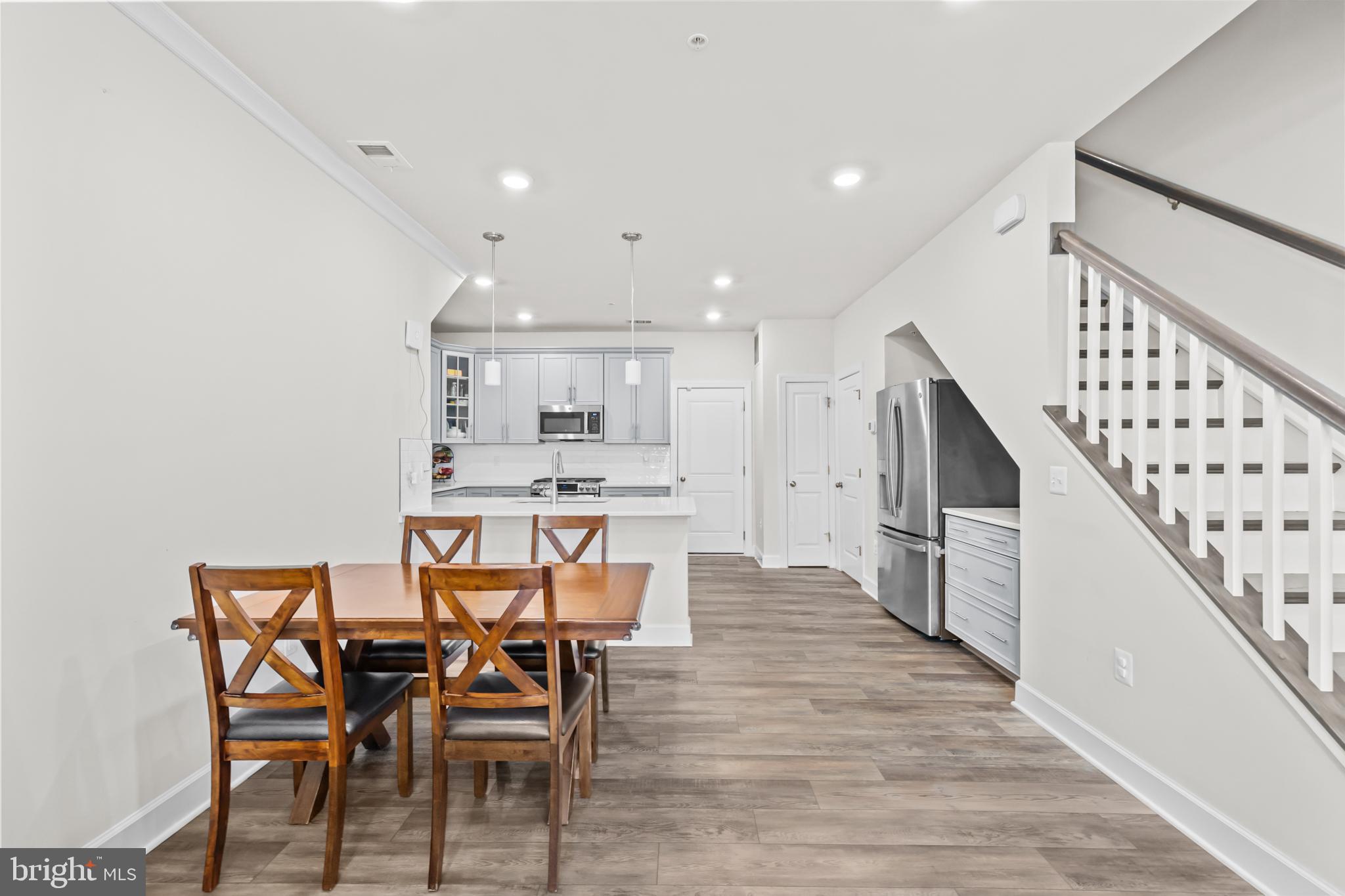 METRO WALK AT MOOREFIELD STATION - Residential