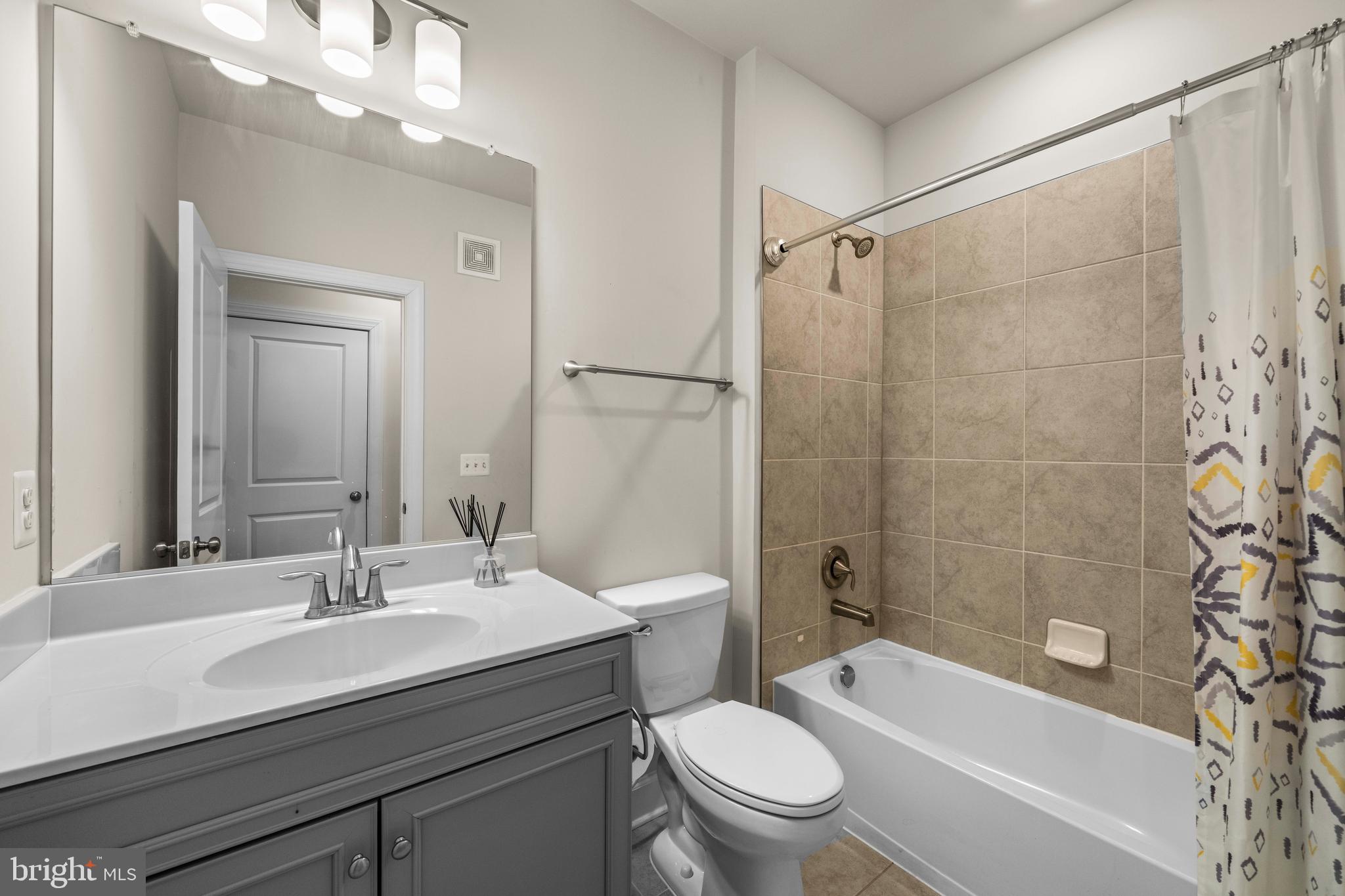 METRO WALK AT MOOREFIELD STATION - Residential