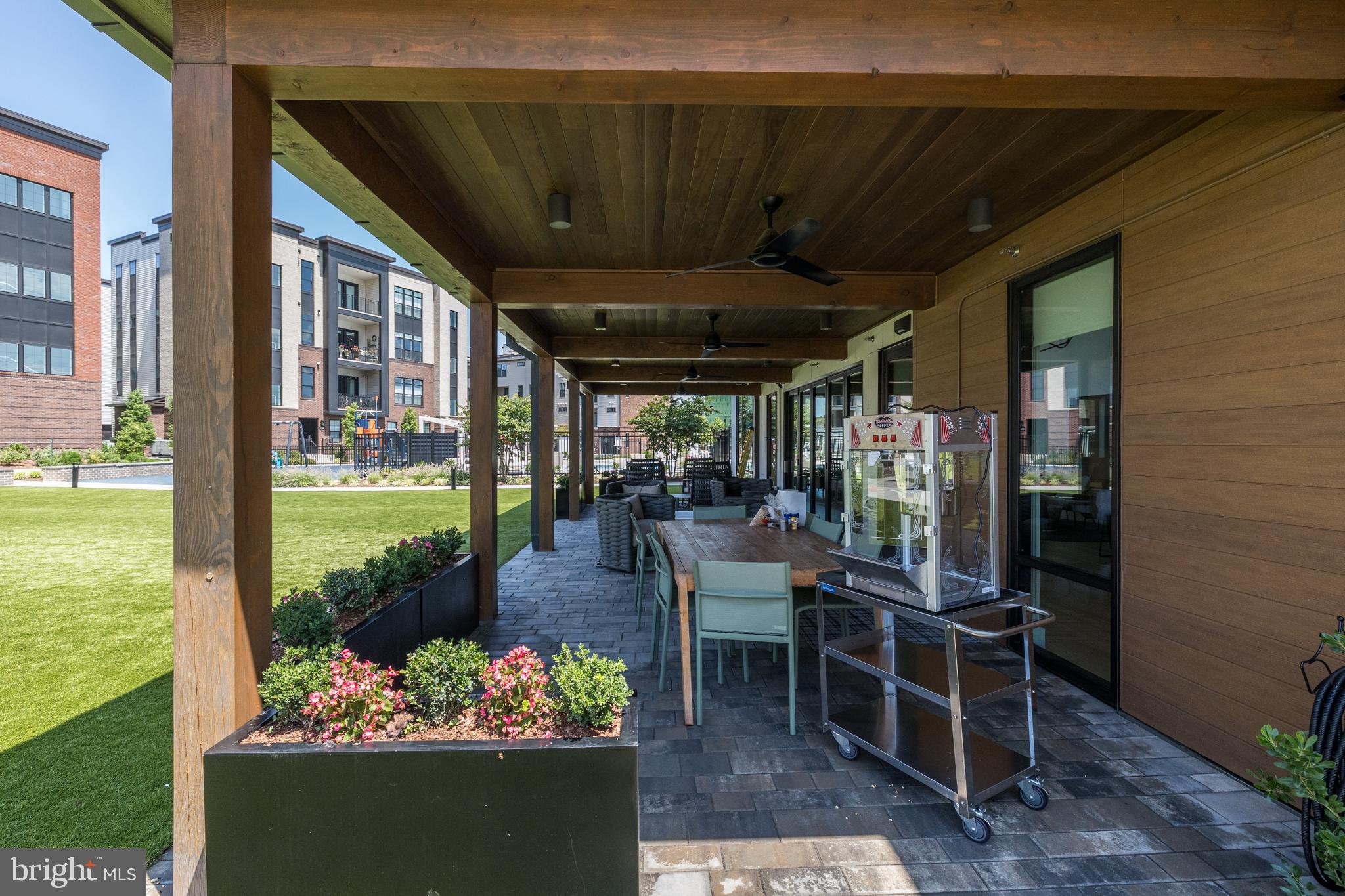 METRO WALK AT MOOREFIELD STATION - Residential