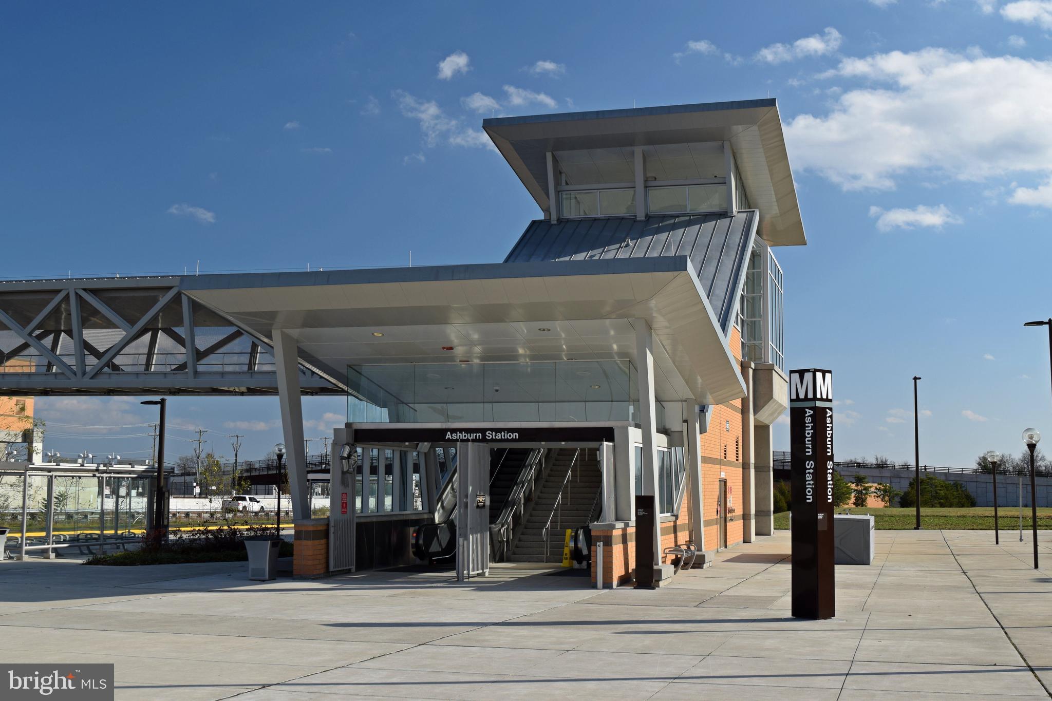 METRO WALK AT MOOREFIELD STATION - Residential