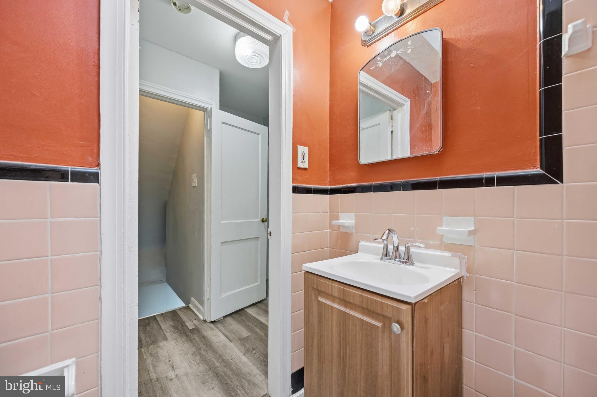 PHILADELPHIA (SOUTHWEST) - Residential