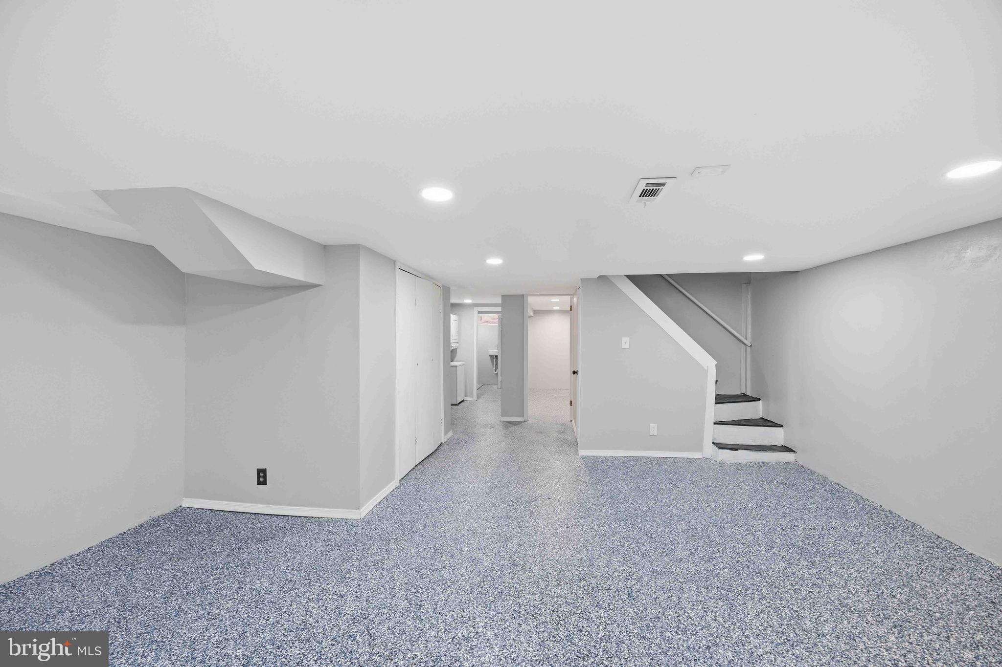 PHILADELPHIA (SOUTHWEST) - Residential