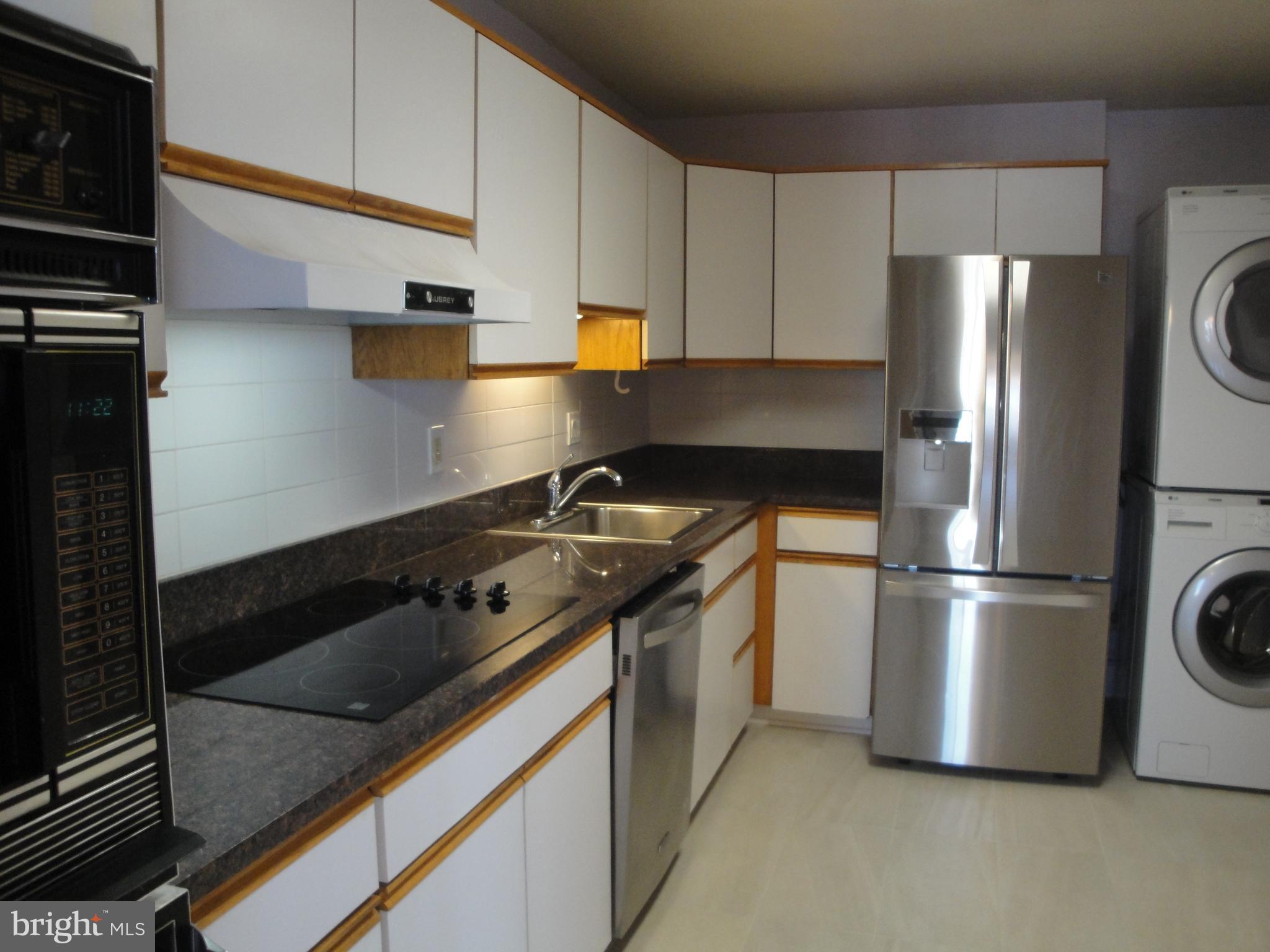 ROTONDA - Residential Lease