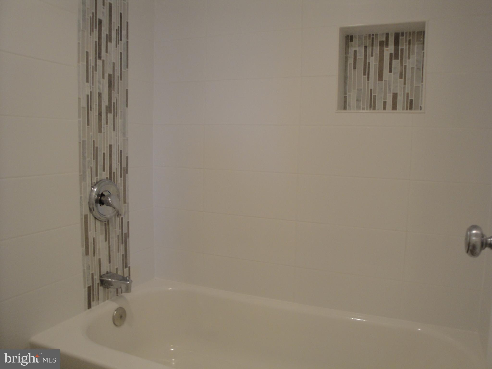 ROTONDA - Residential Lease