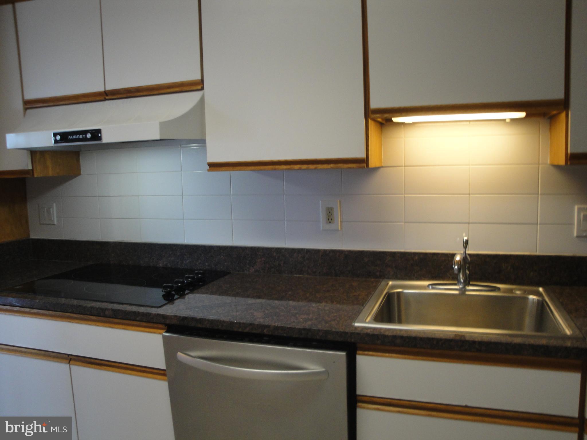 ROTONDA - Residential Lease