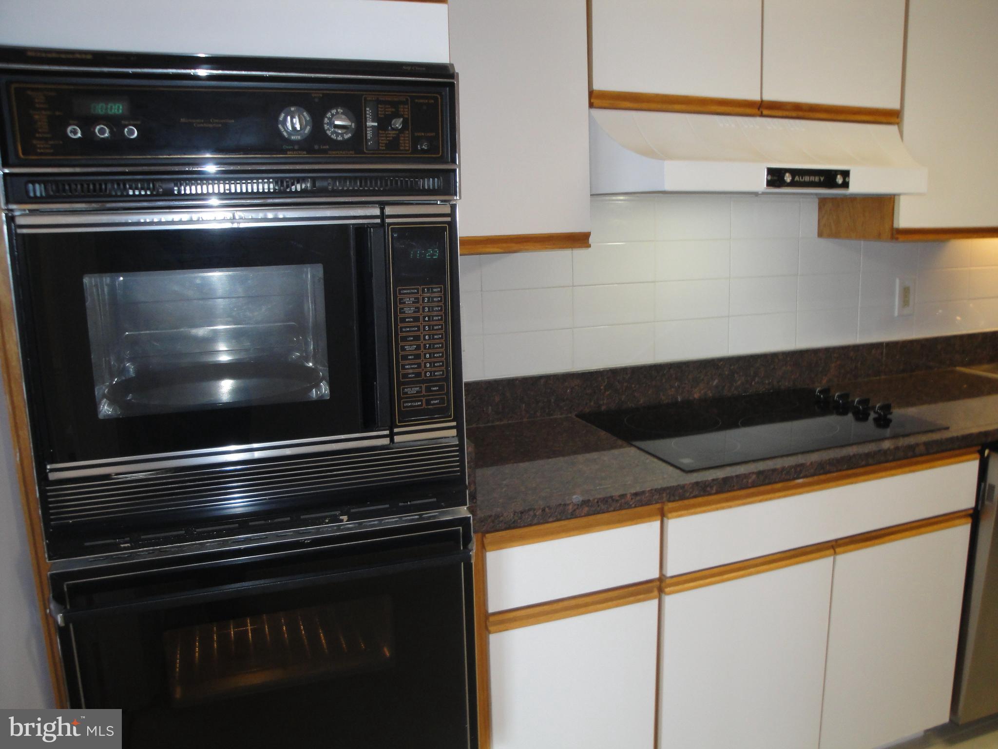 ROTONDA - Residential Lease