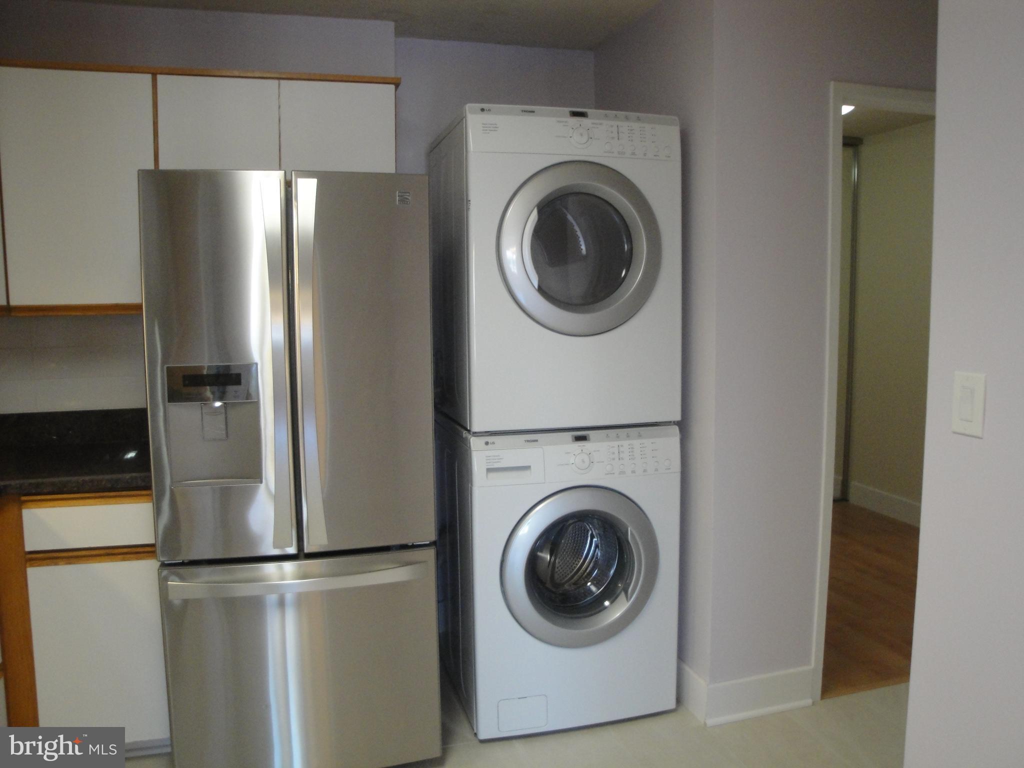 ROTONDA - Residential Lease