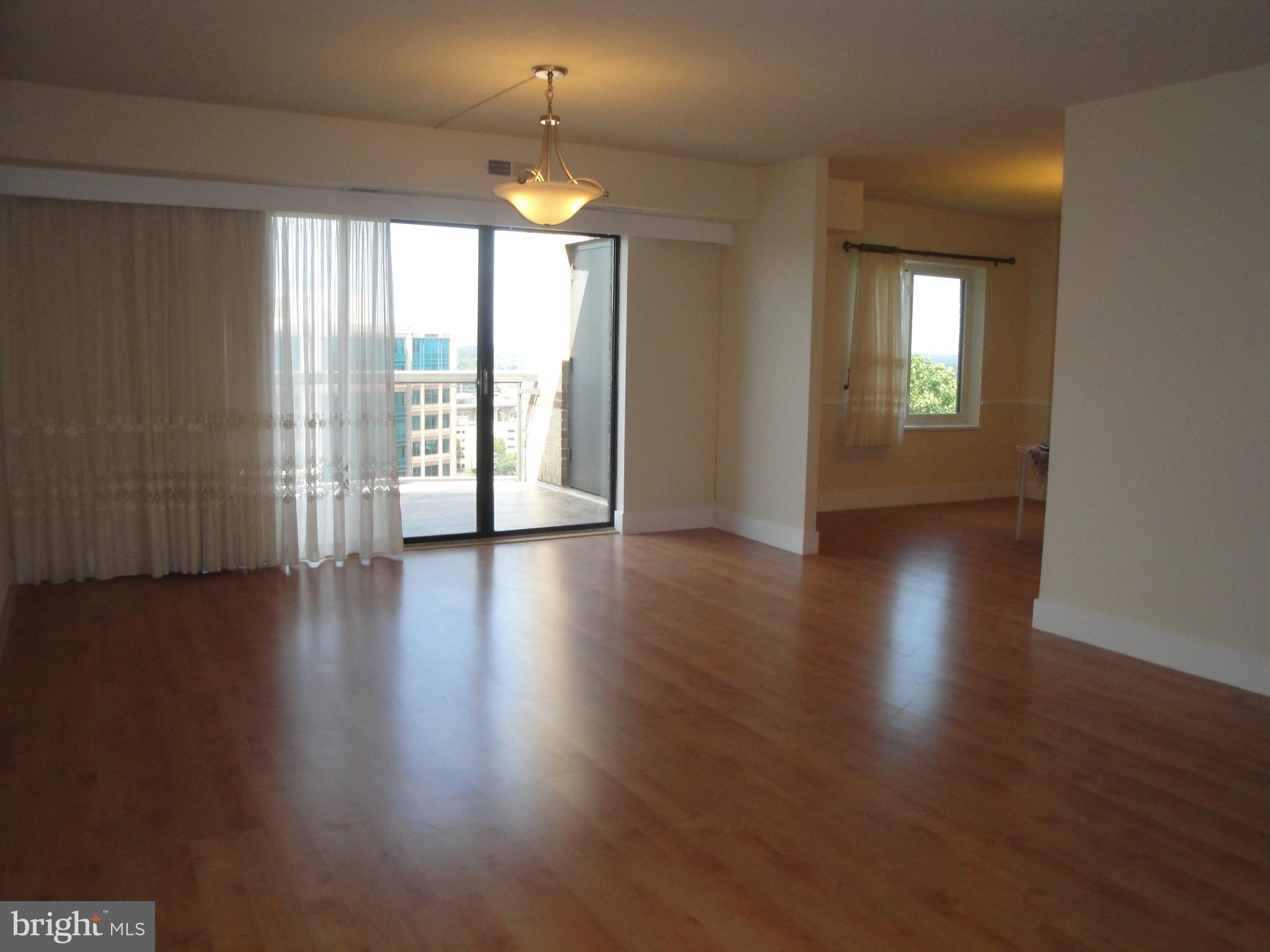 ROTONDA - Residential Lease