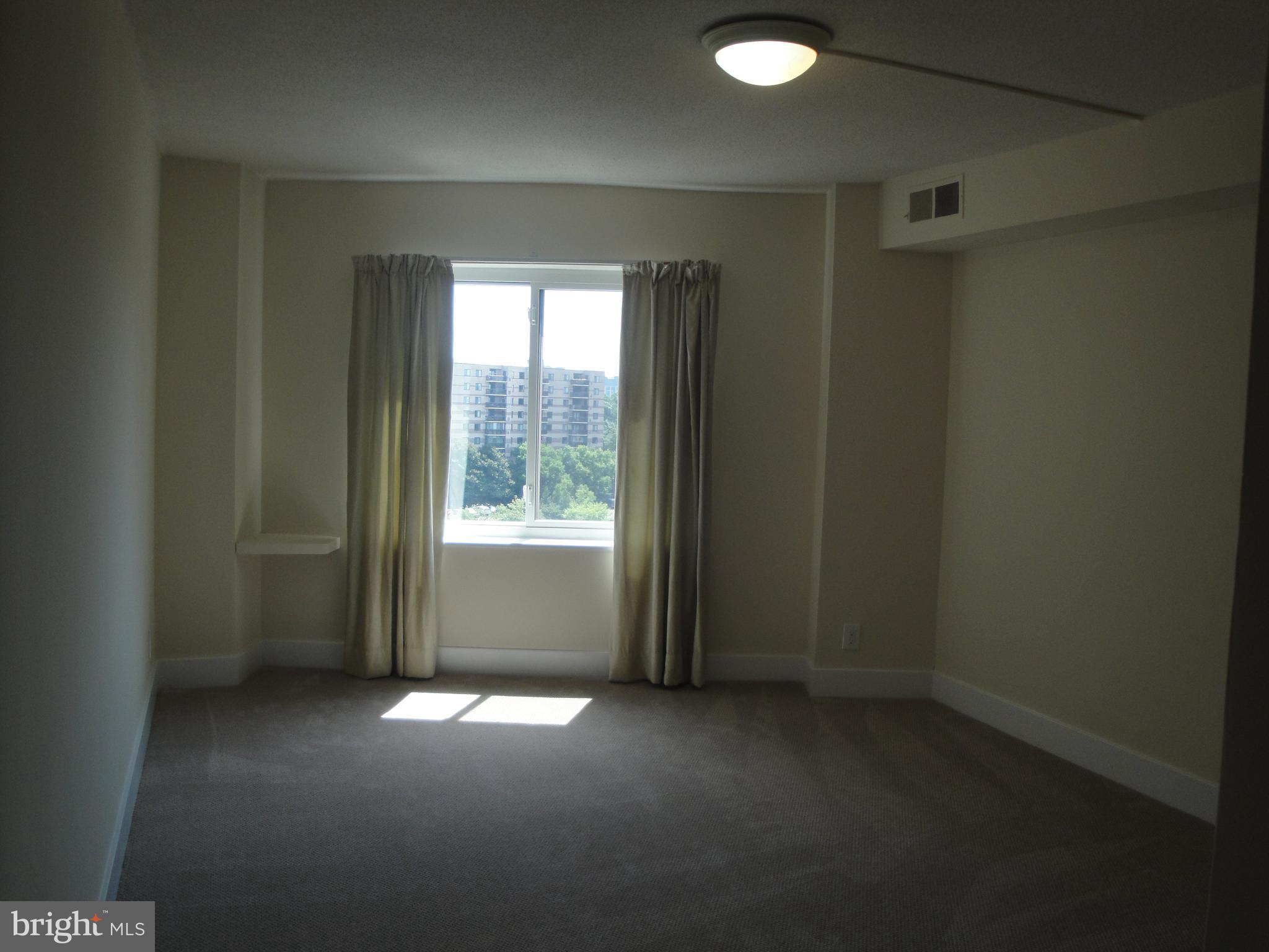 ROTONDA - Residential Lease