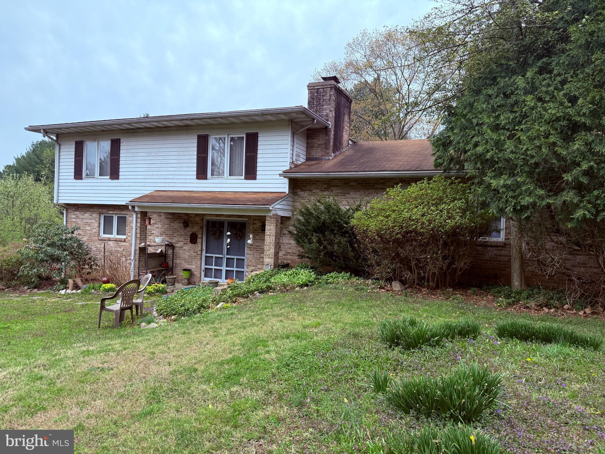 4050 GRANDE VIEW DRIVE