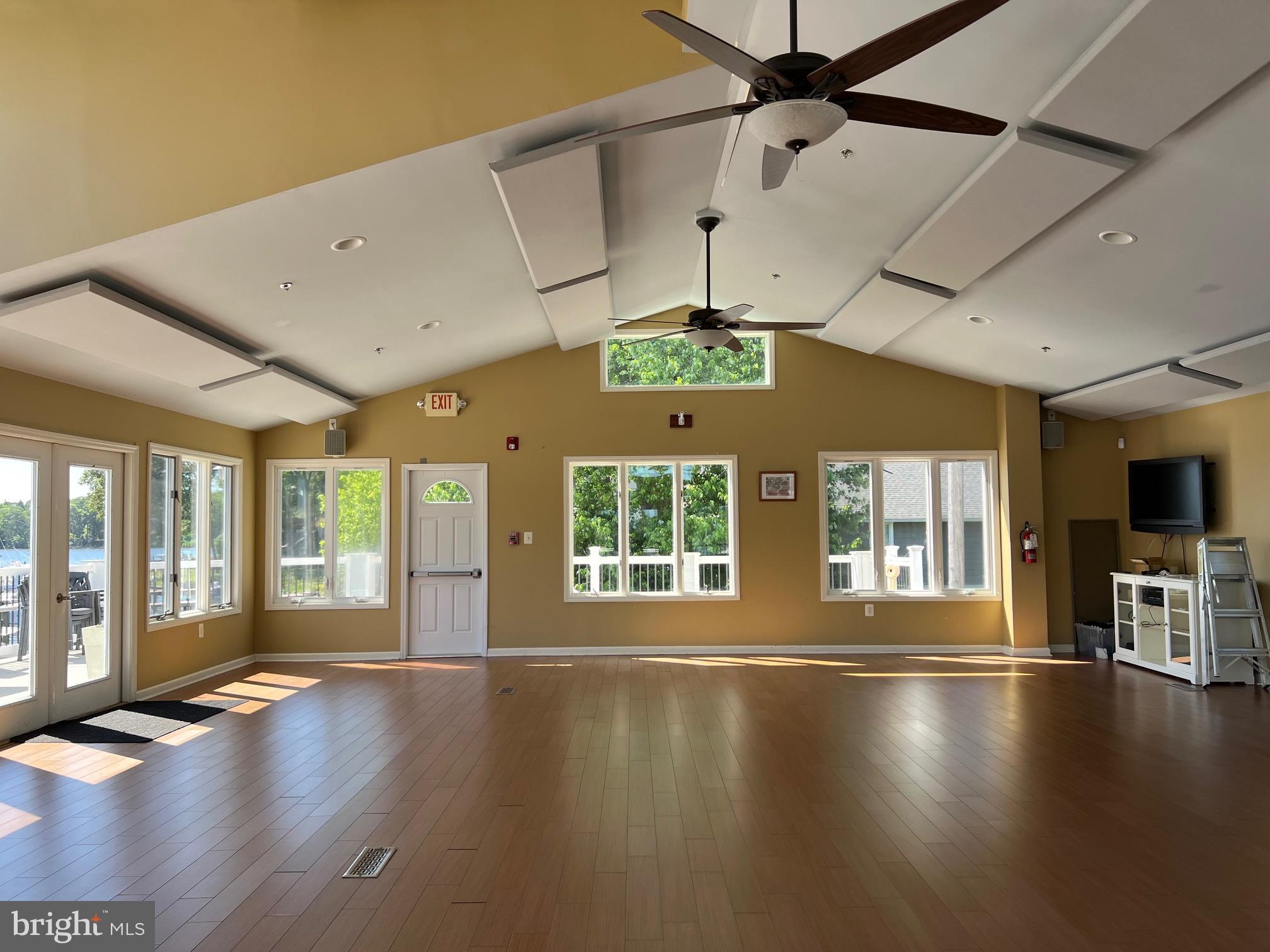 WHITEHURST - Residential