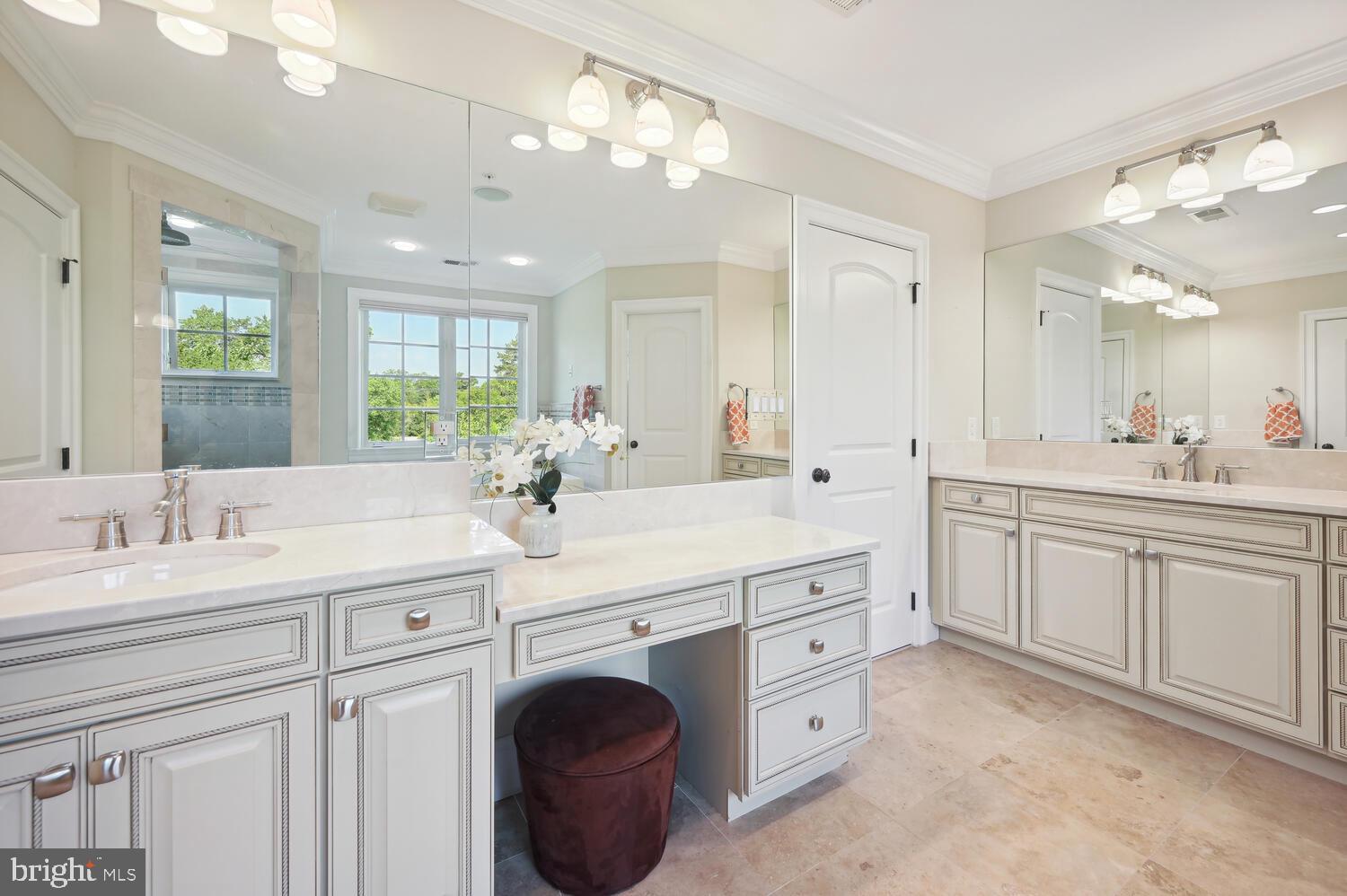 OAKWOOD KNOLLS - Residential