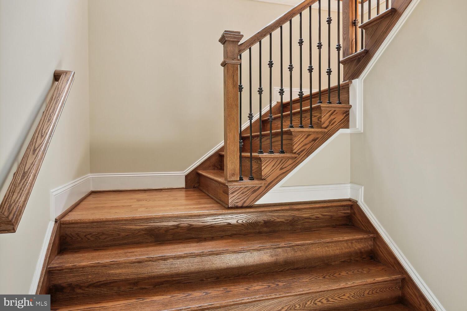 OAKWOOD KNOLLS - Residential