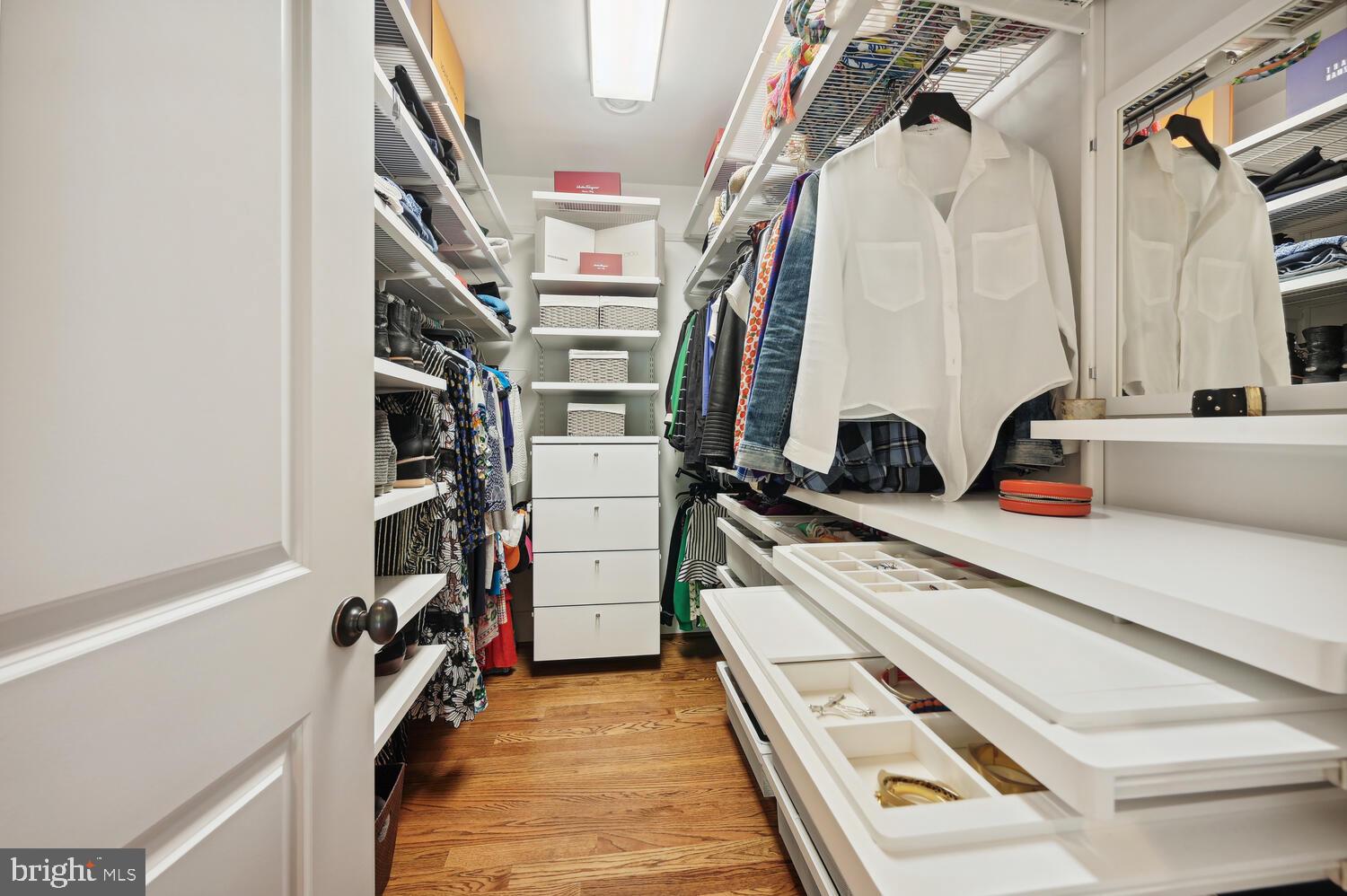 OAKWOOD KNOLLS - Residential