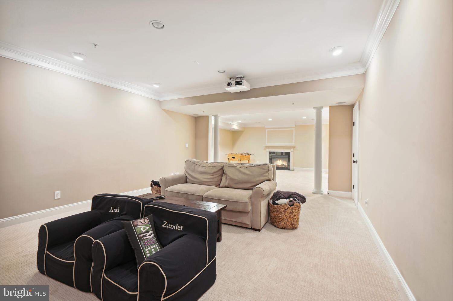 OAKWOOD KNOLLS - Residential