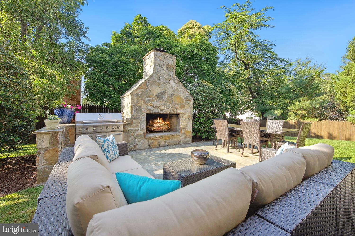 OAKWOOD KNOLLS - Residential