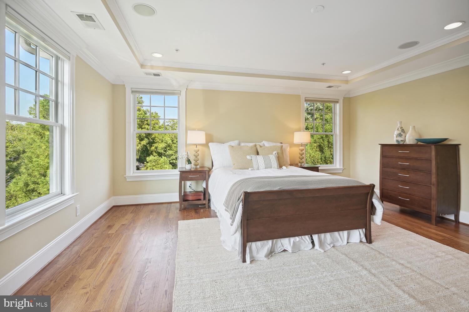 OAKWOOD KNOLLS - Residential