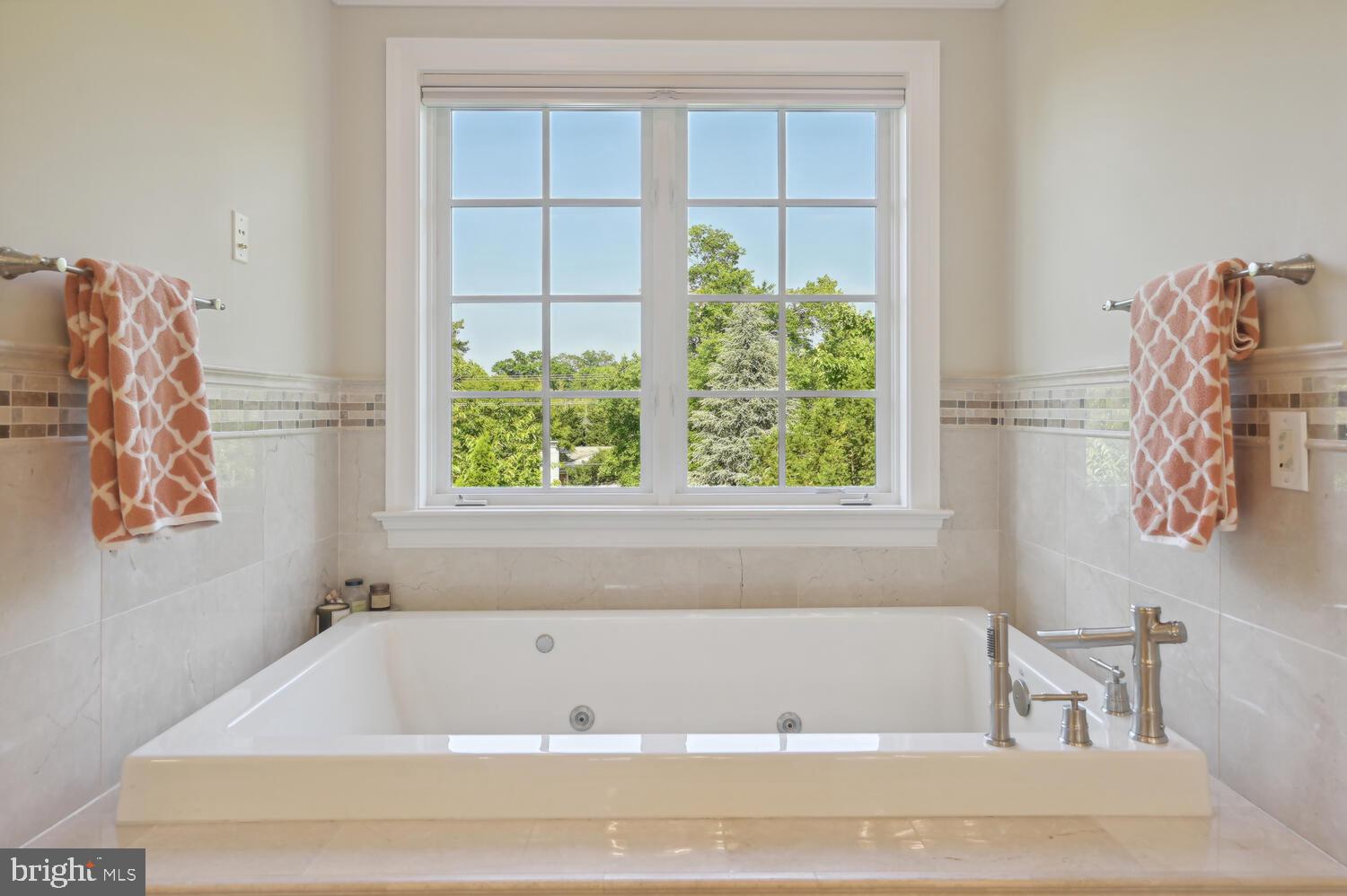 OAKWOOD KNOLLS - Residential