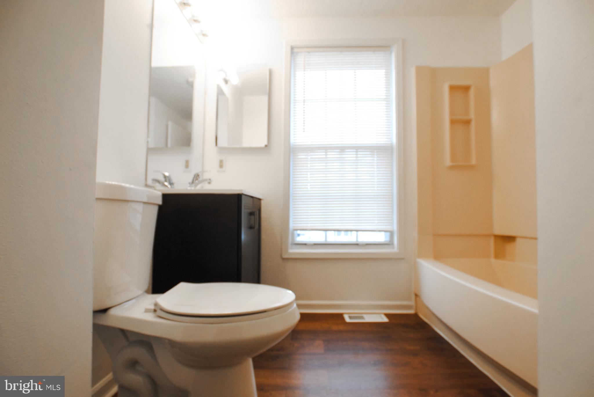 MIDDLE RIVER - Residential