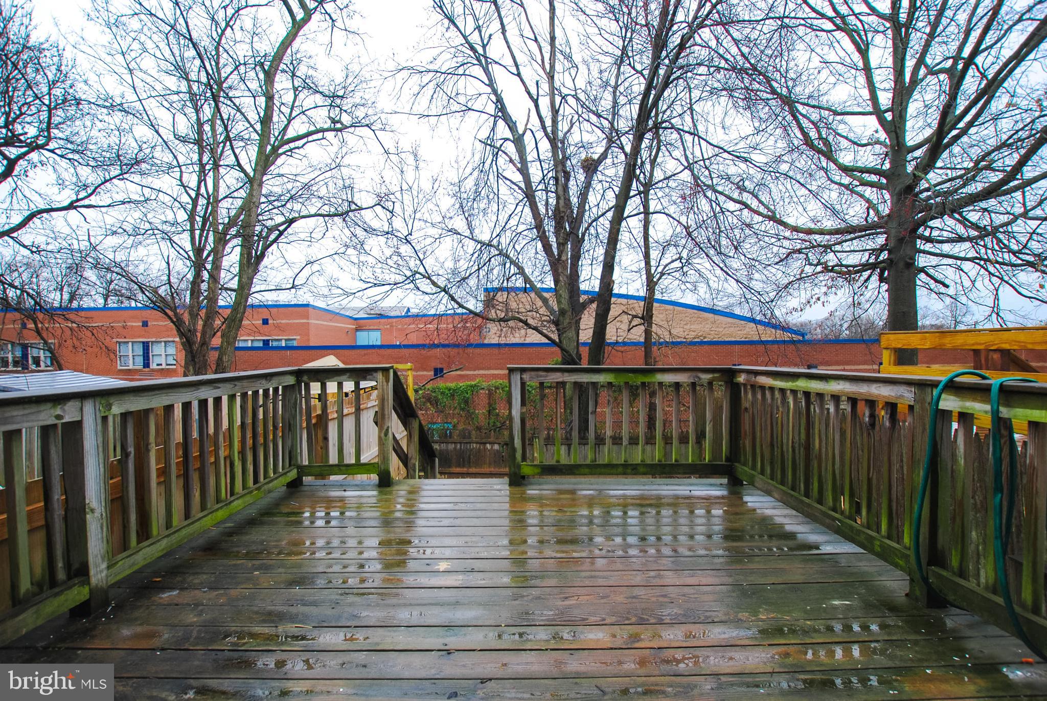 MIDDLE RIVER - Residential