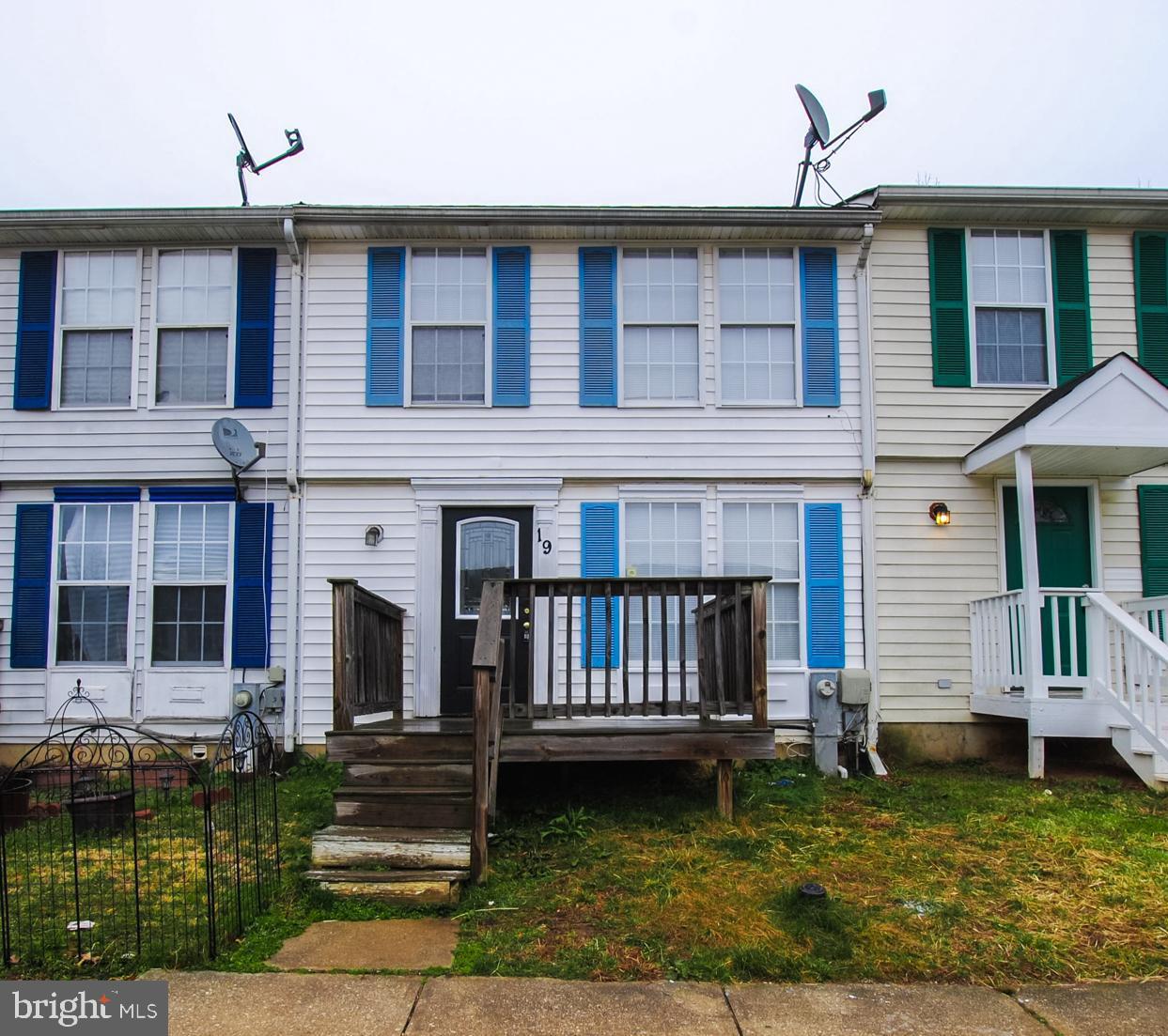 MIDDLE RIVER - Residential