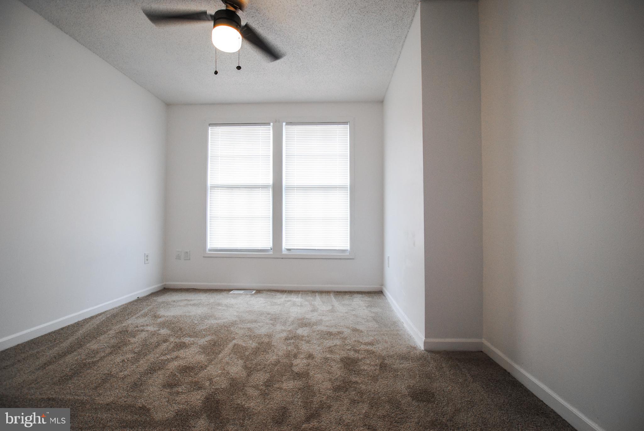 MIDDLE RIVER - Residential