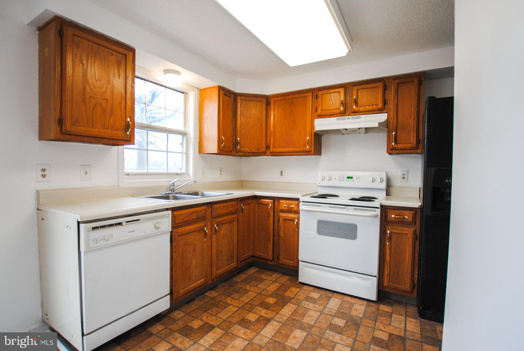 MIDDLE RIVER - Residential