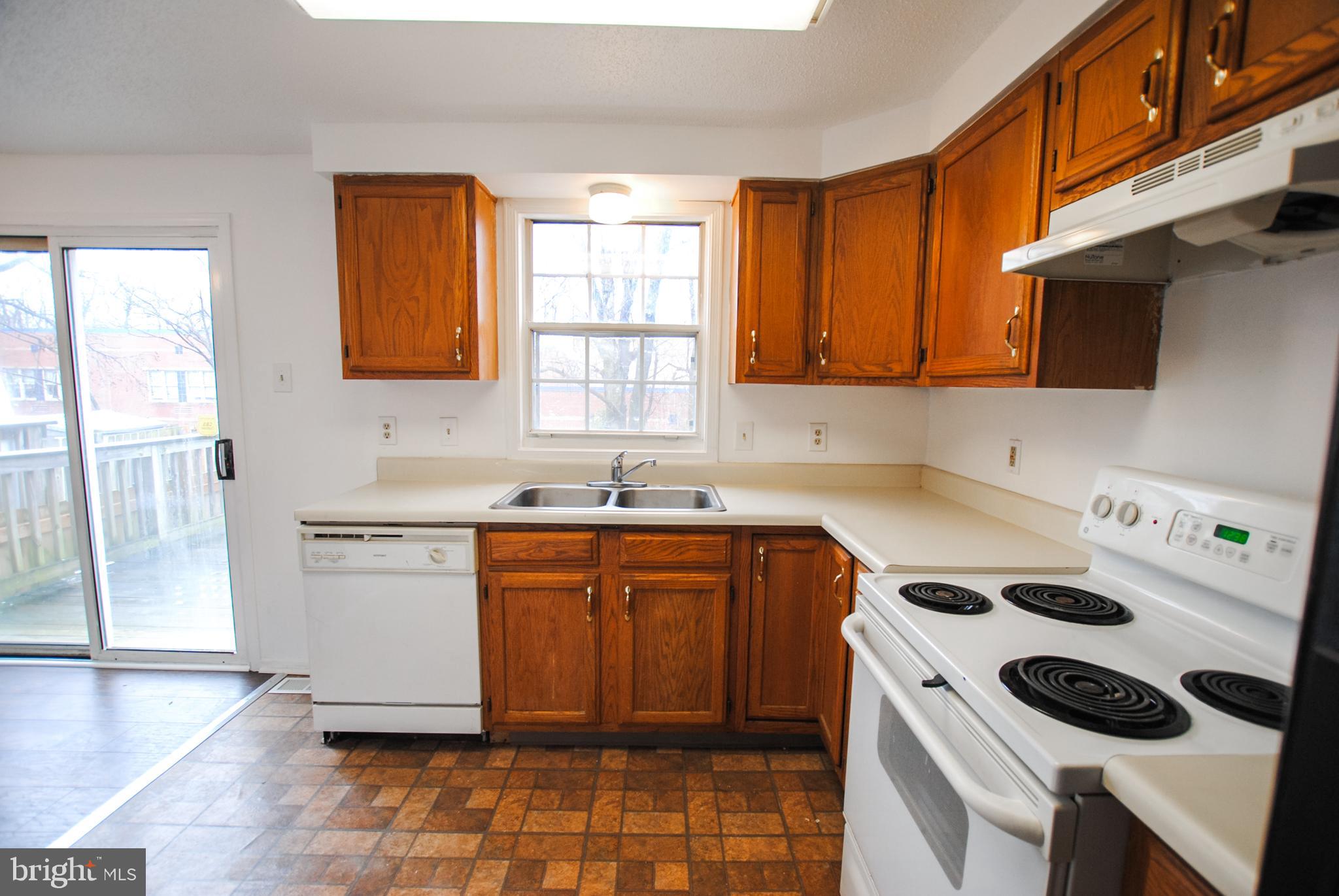 MIDDLE RIVER - Residential