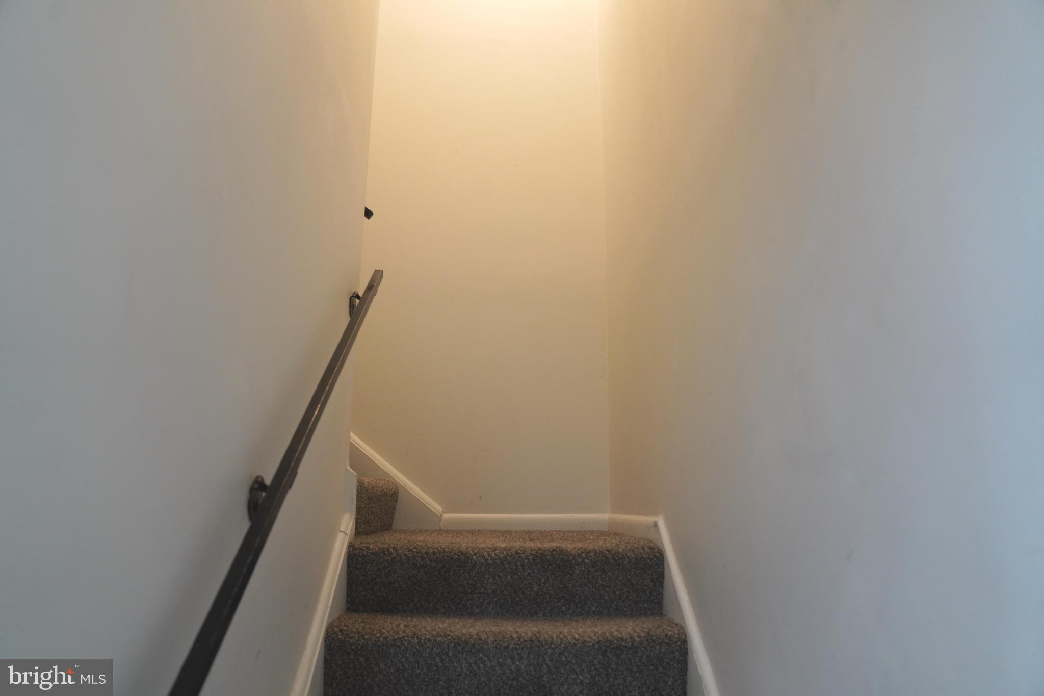 WHISKEY BOTTOM - Residential