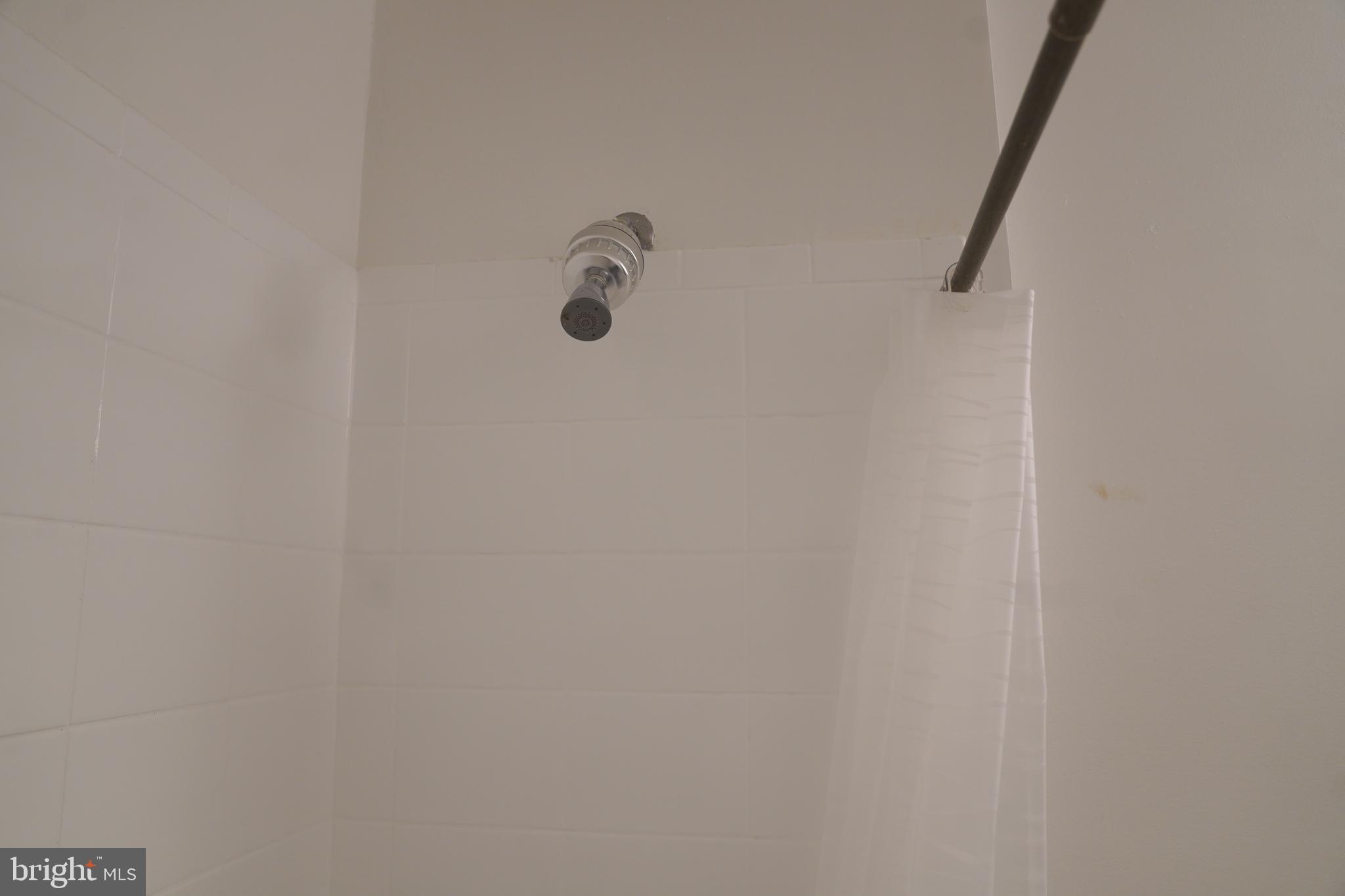 WHISKEY BOTTOM - Residential