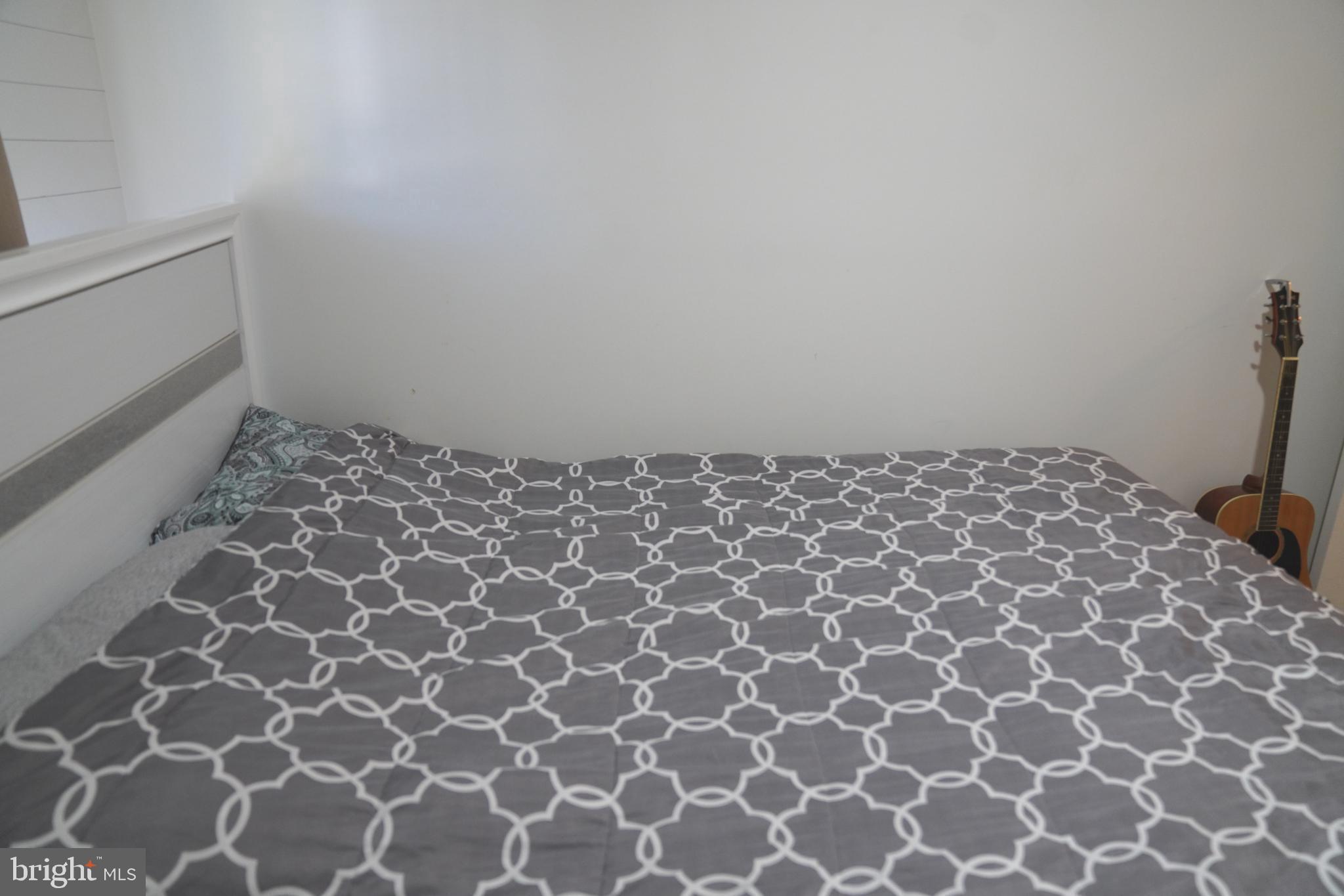 WHISKEY BOTTOM - Residential